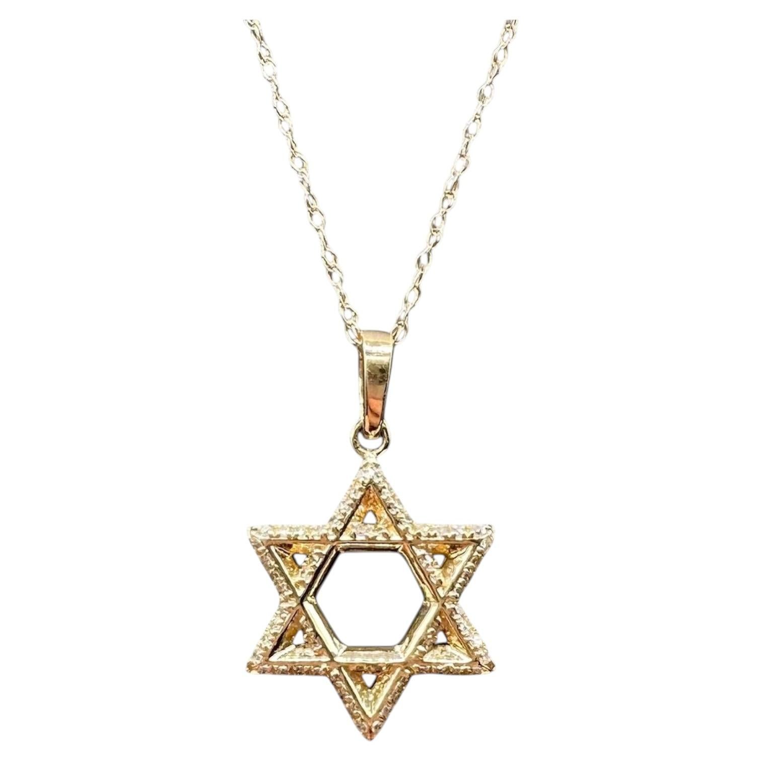 Collier « Étoile de David » en diamants, or jaune 10 carats, 0,15 carat au total, GH SI, neuf