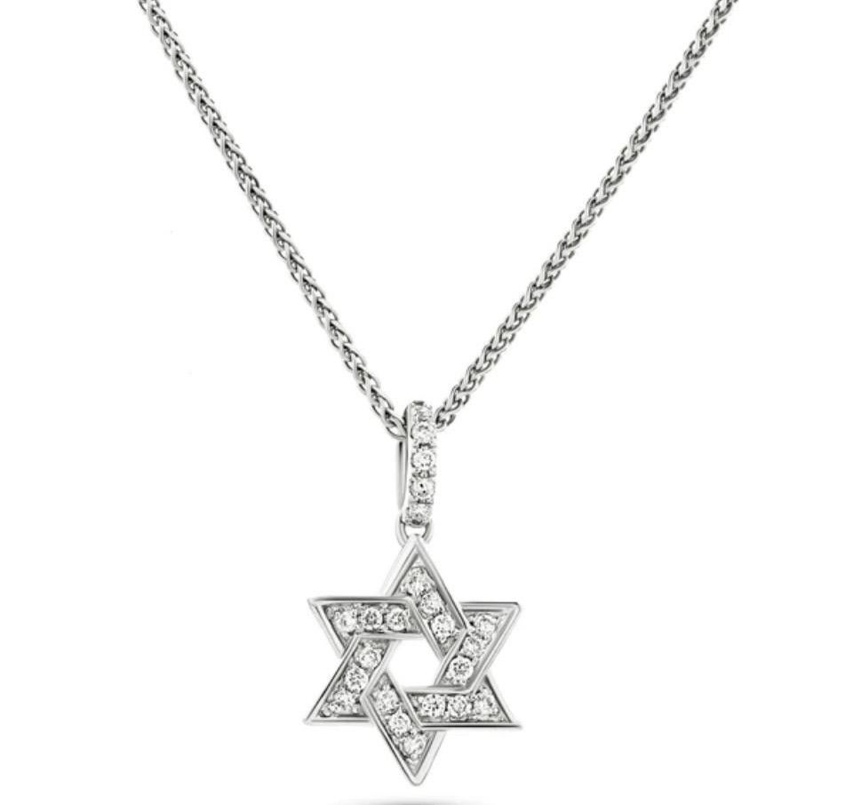 Modern Diamond Star of David Round 0.12 Carat Pendant 18 Karat Gold Chain Necklace For Sale
