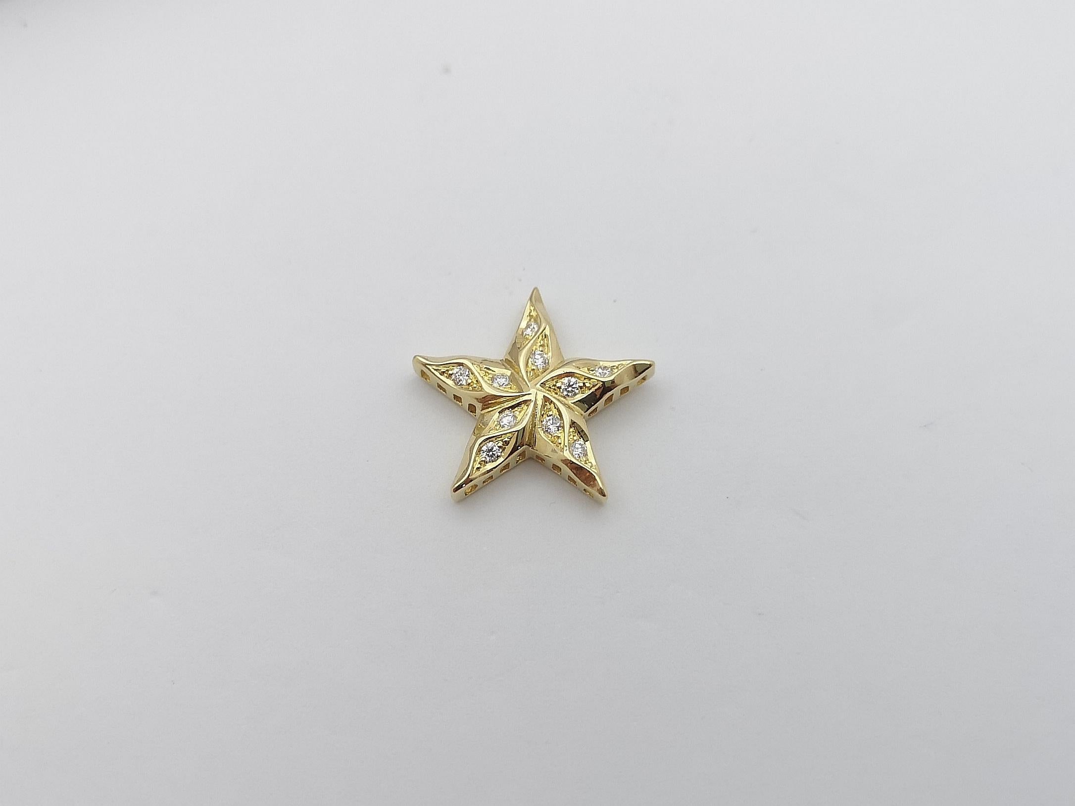 Diamond Star Pendant Set in 18 Karat Gold Settings In New Condition For Sale In Bangkok, TH
