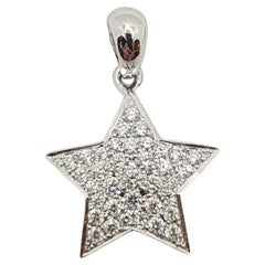 Pendentif étoile en or blanc 18 carats serti de diamants