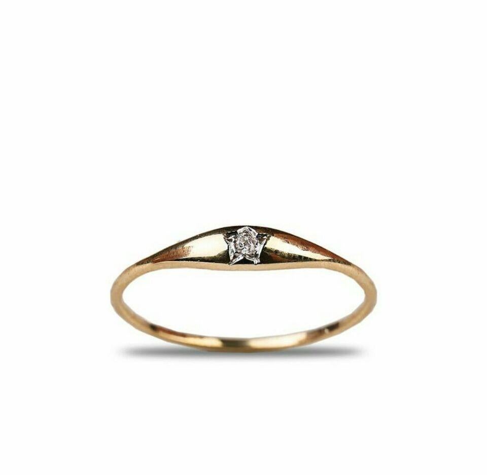 Art Deco Diamond Star Ring 14k Gold Stackable Ring Dainty Mothers Day Ring Gift For Her. For Sale