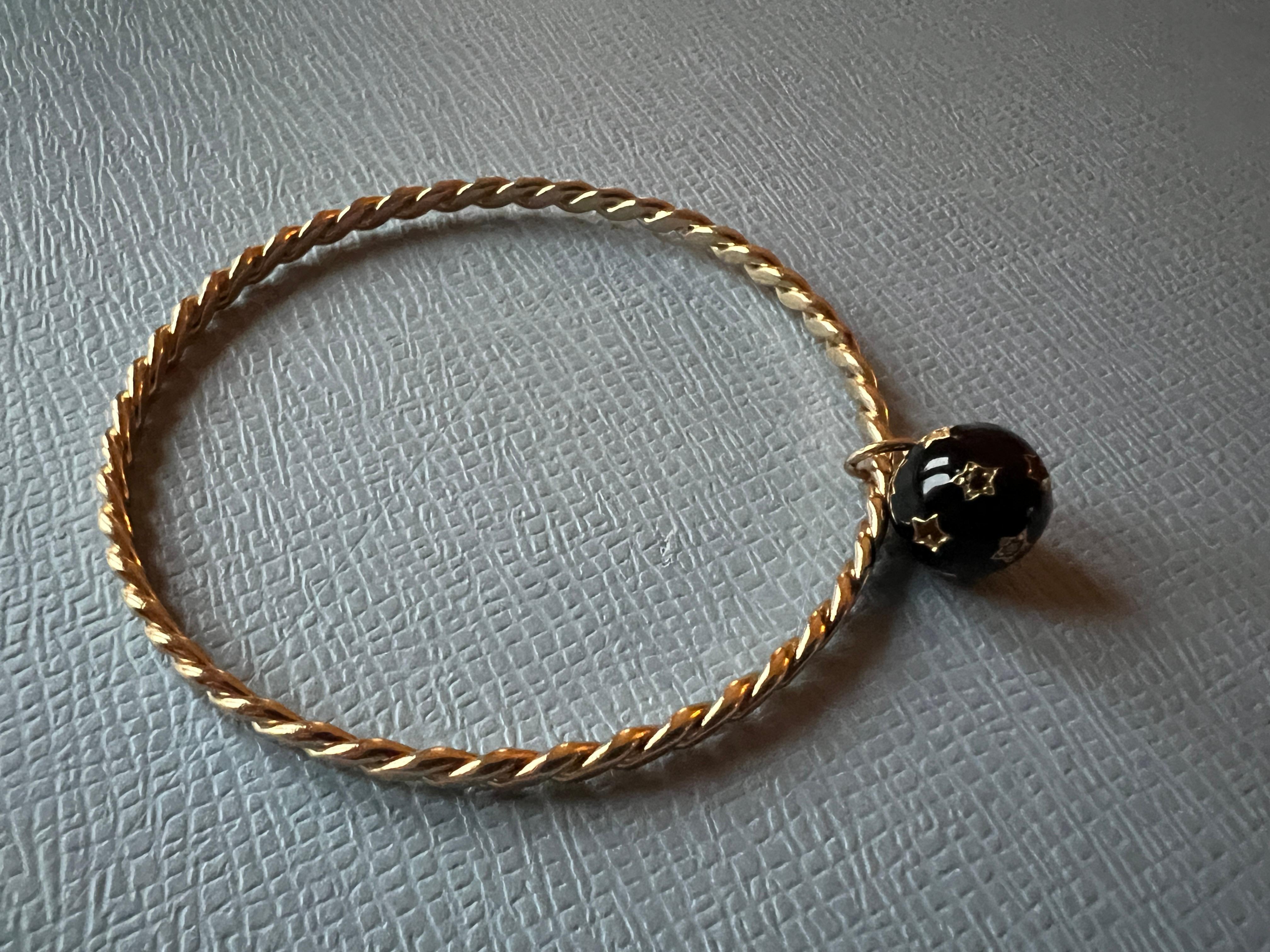 Bracelet sphère étoilée en diamant et émail noir - Bracelet de créateur en vente 1
