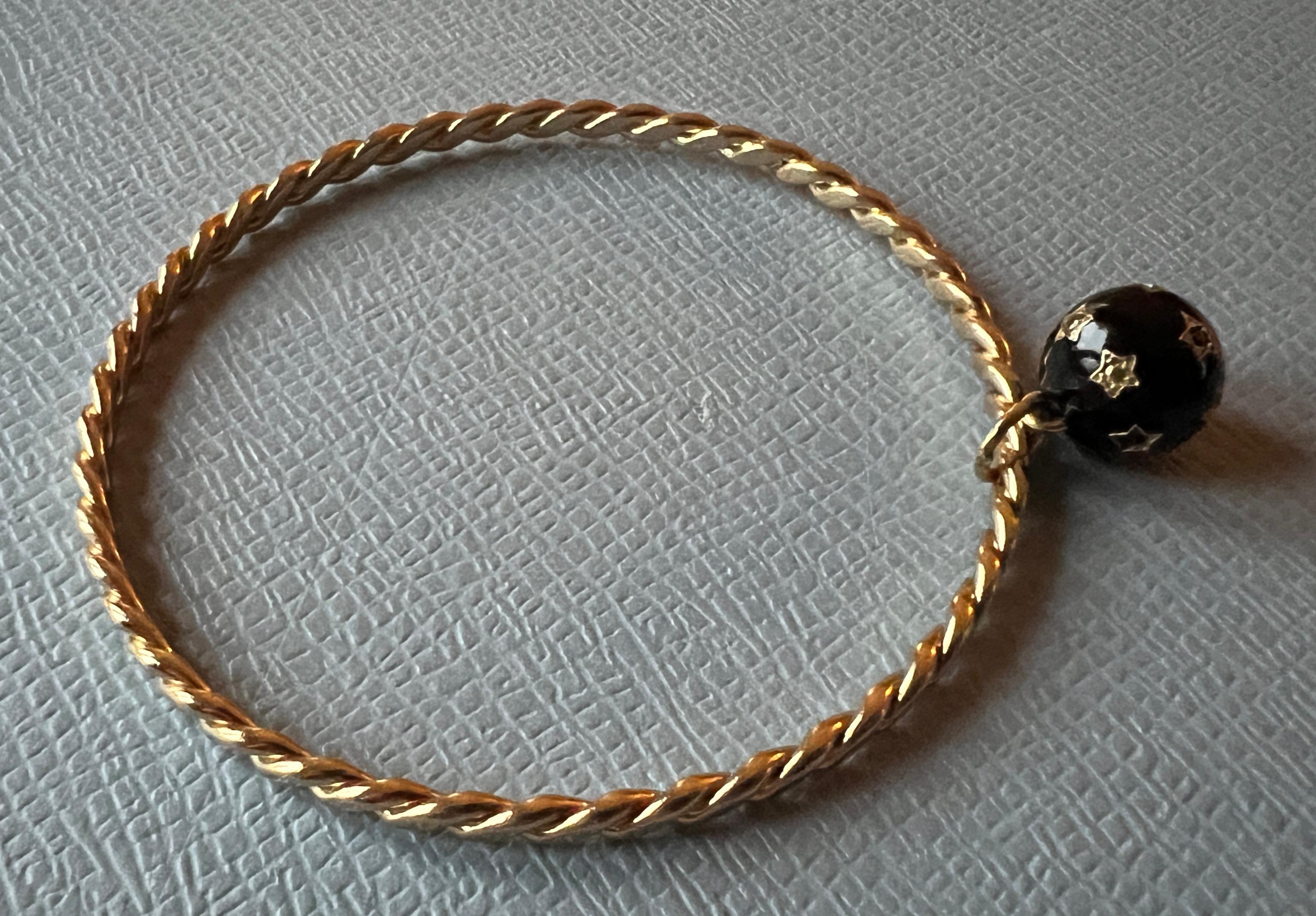 Bracelet sphère étoilée en diamant et émail noir - Bracelet de créateur en vente 2