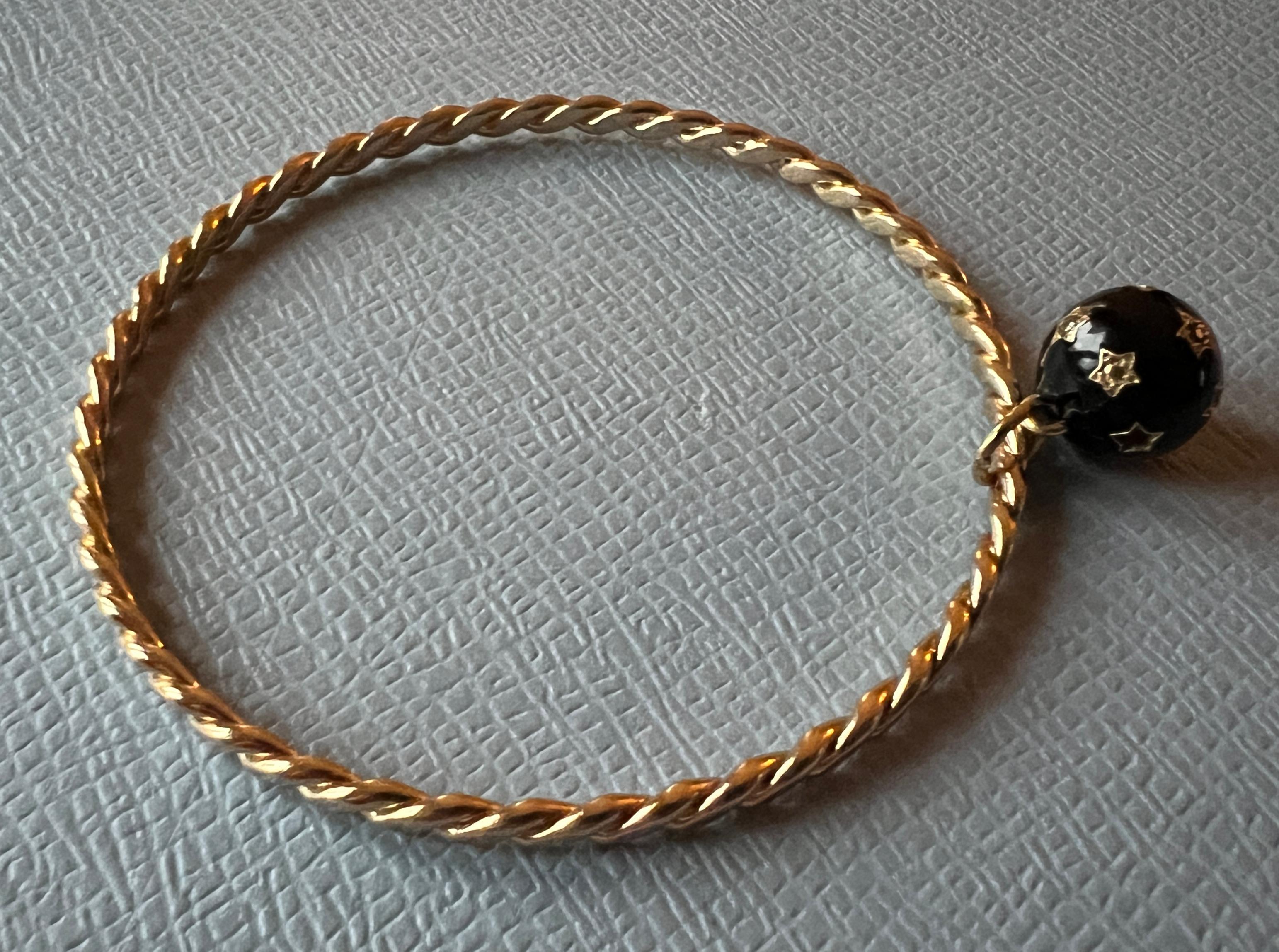 Bracelet sphère étoilée en diamant et émail noir - Bracelet de créateur en vente 3