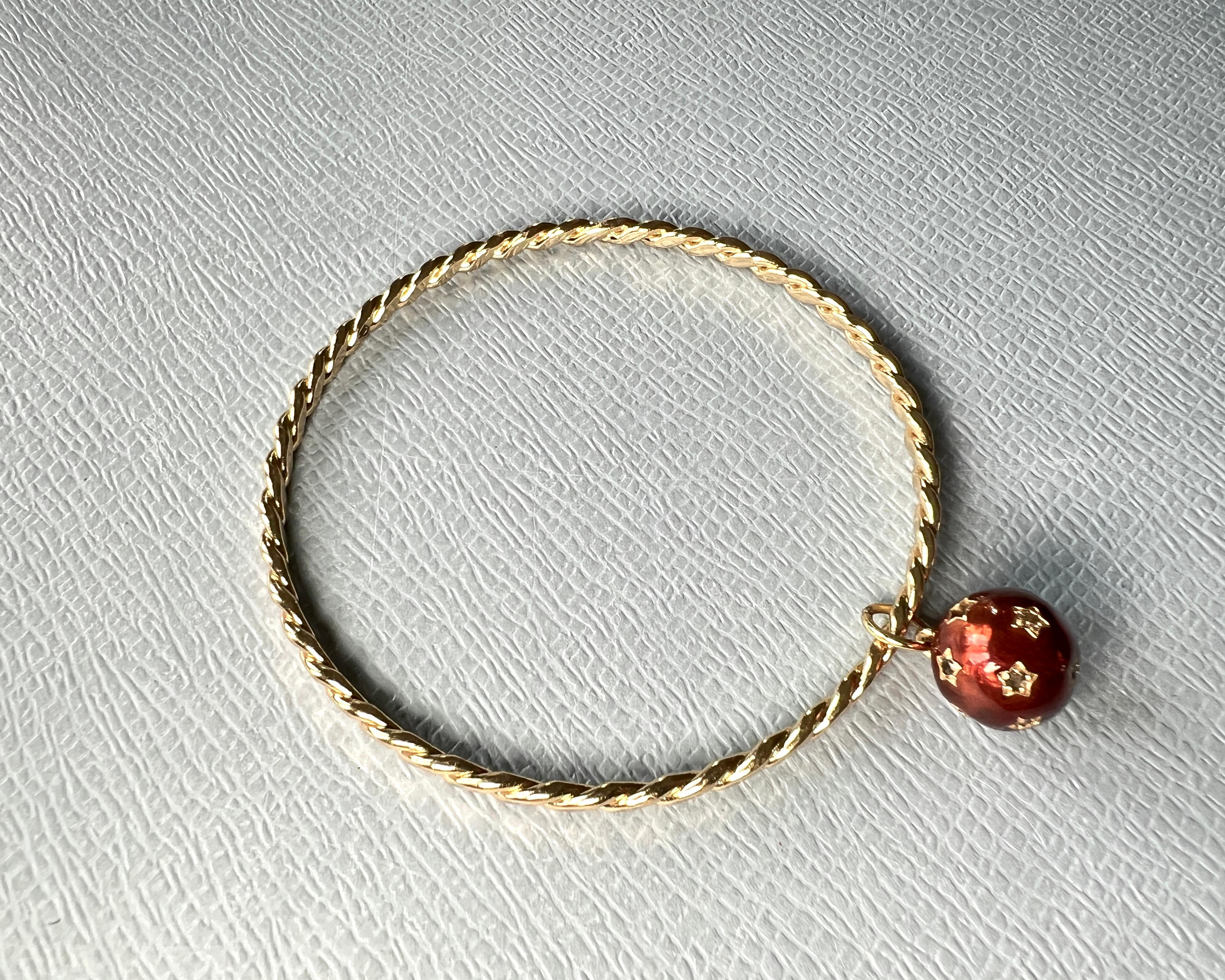 Bracelet boule en émail rouge Bangle Pour femmes en vente