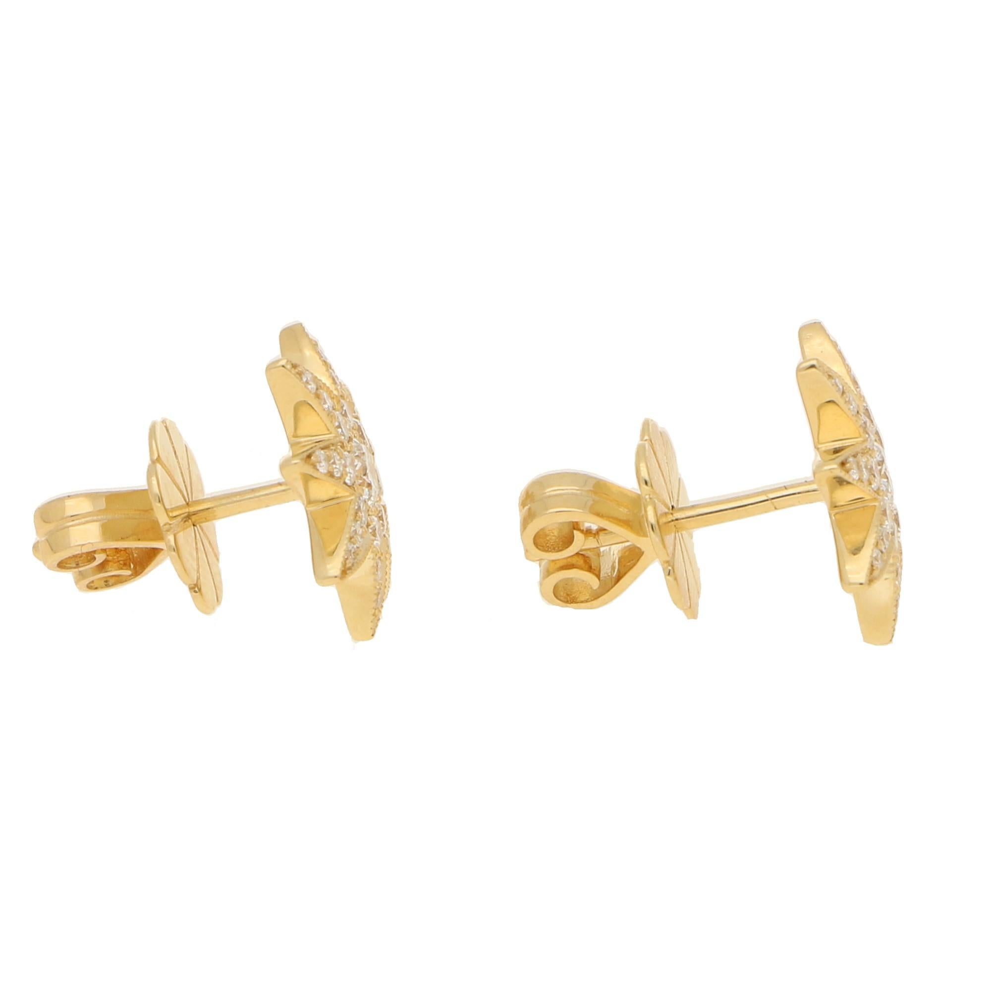 Women's or Men's Diamond Star Stud Earrings in 18 Carat Yellow Gold