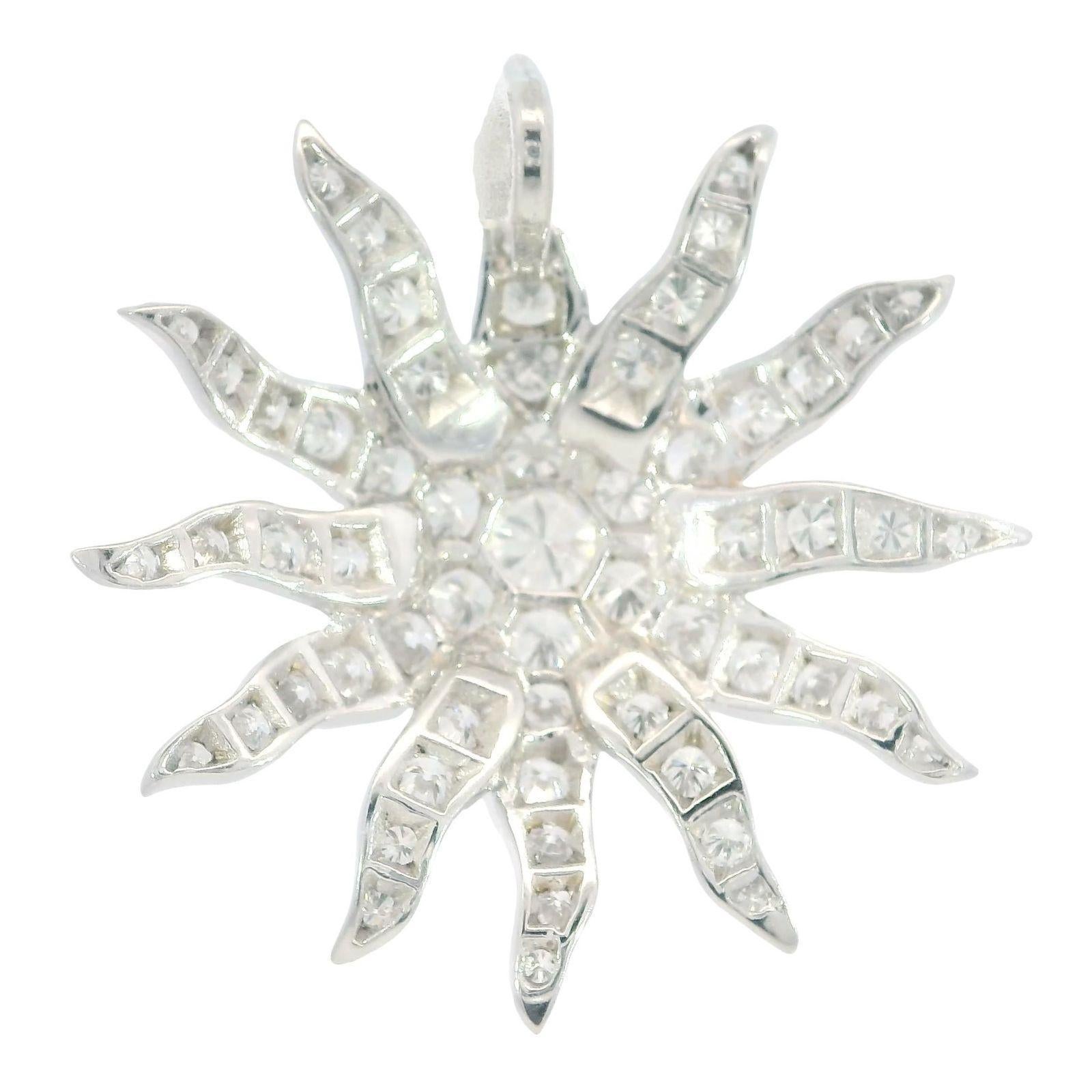 Pendentif étoile en or blanc 18K ~1.94ctw Diamants en vente 8