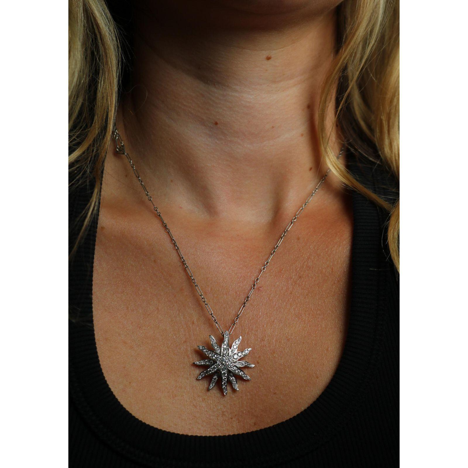 Pendentif étoile en or blanc 18K ~1.94ctw Diamants en vente 12