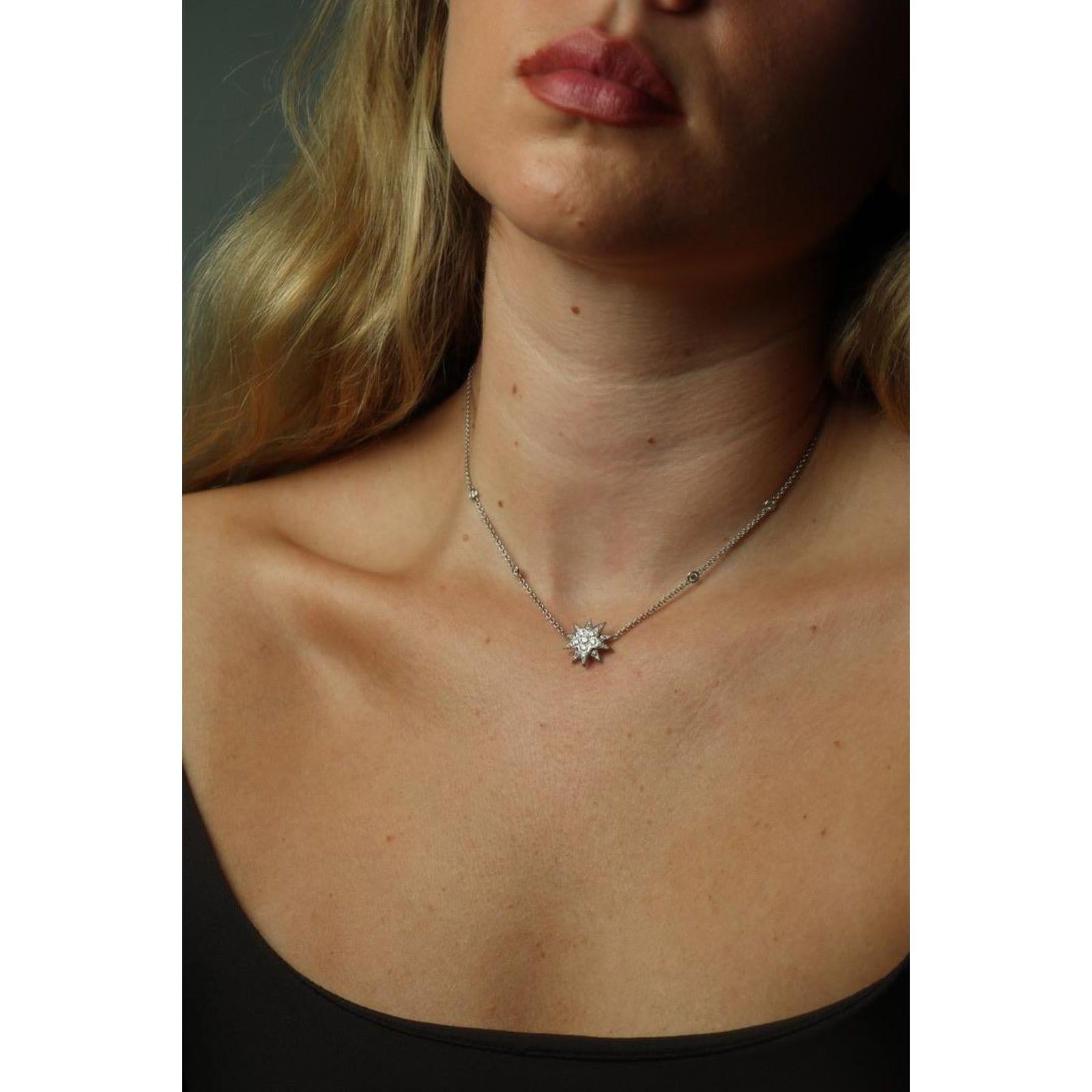Collana con ciondolo a stella con diamanti in oro bianco 18 carati  ~1.0ctw in vendita 10