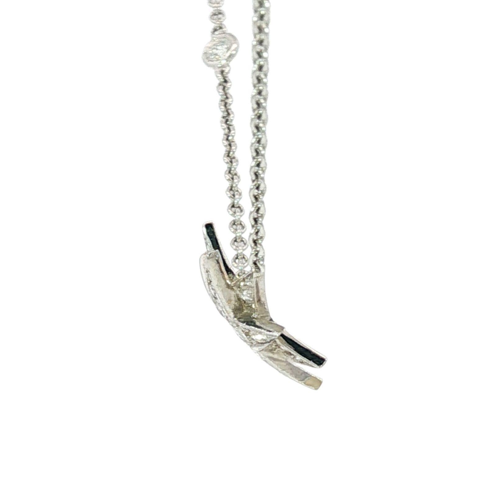 Collana con ciondolo a stella con diamanti in oro bianco 18 carati  ~1.0ctw in vendita 1