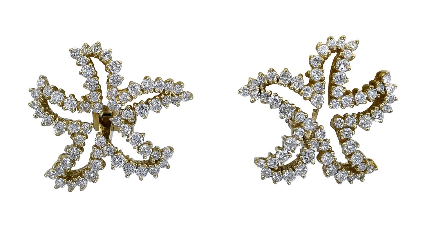 Taille ronde Boucles d'oreilles étoile de mer en diamant en vente