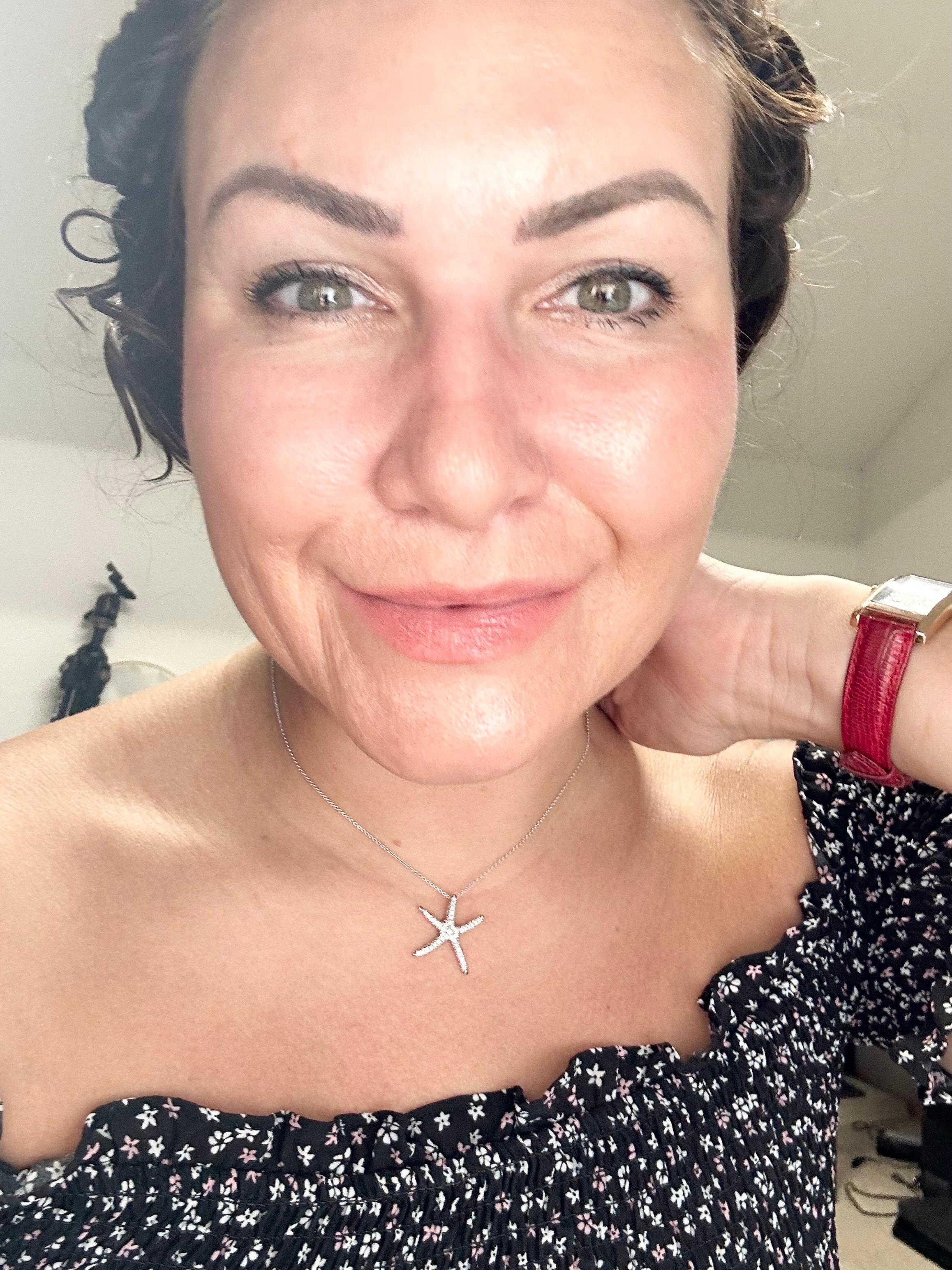 Collana con ciondolo a forma di stella marina con diamante in oro bianco 14KT di ottima fattura in vendita 3