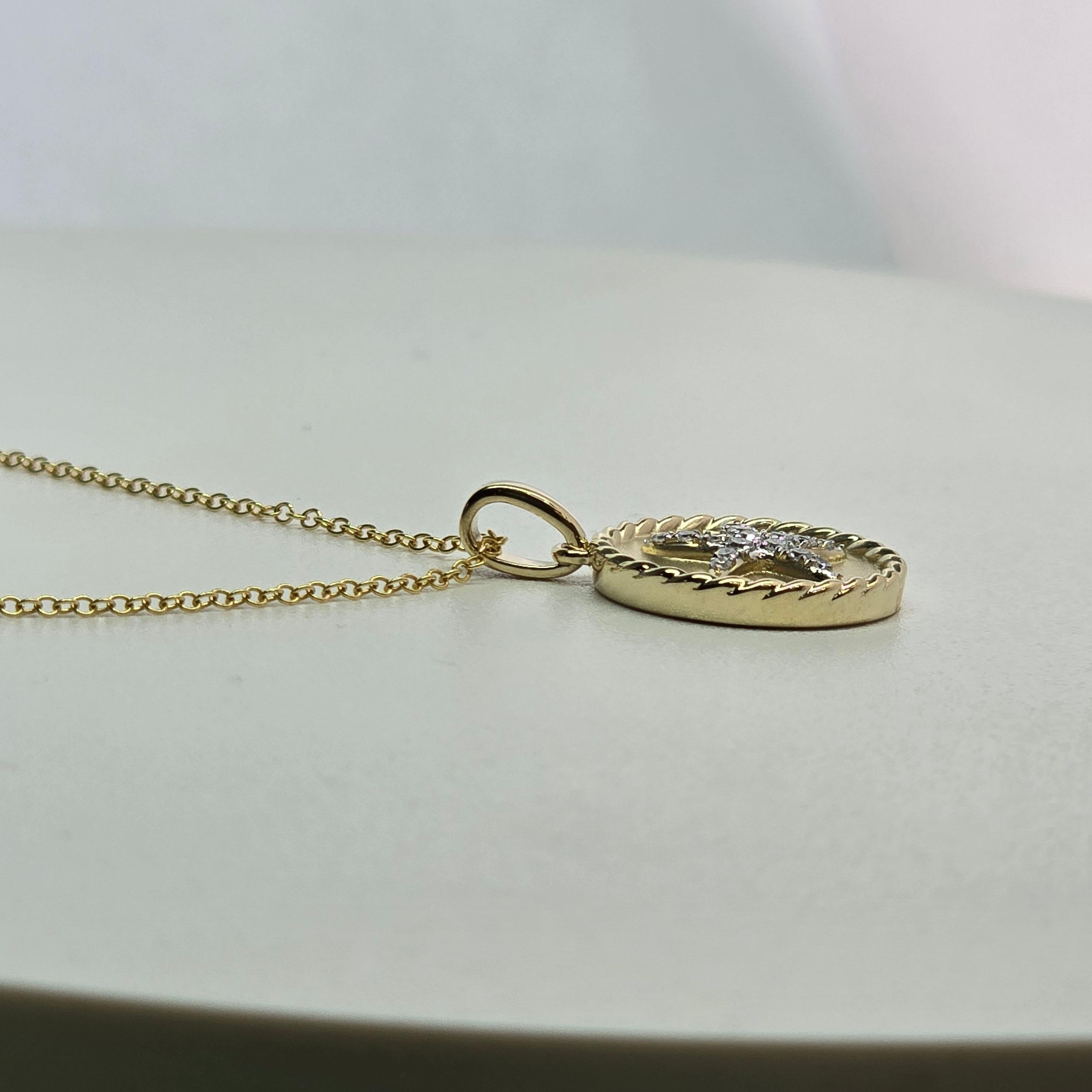Collier étoile de mer en diamant Collier en or jaune 14KT de belle facture en vente 1