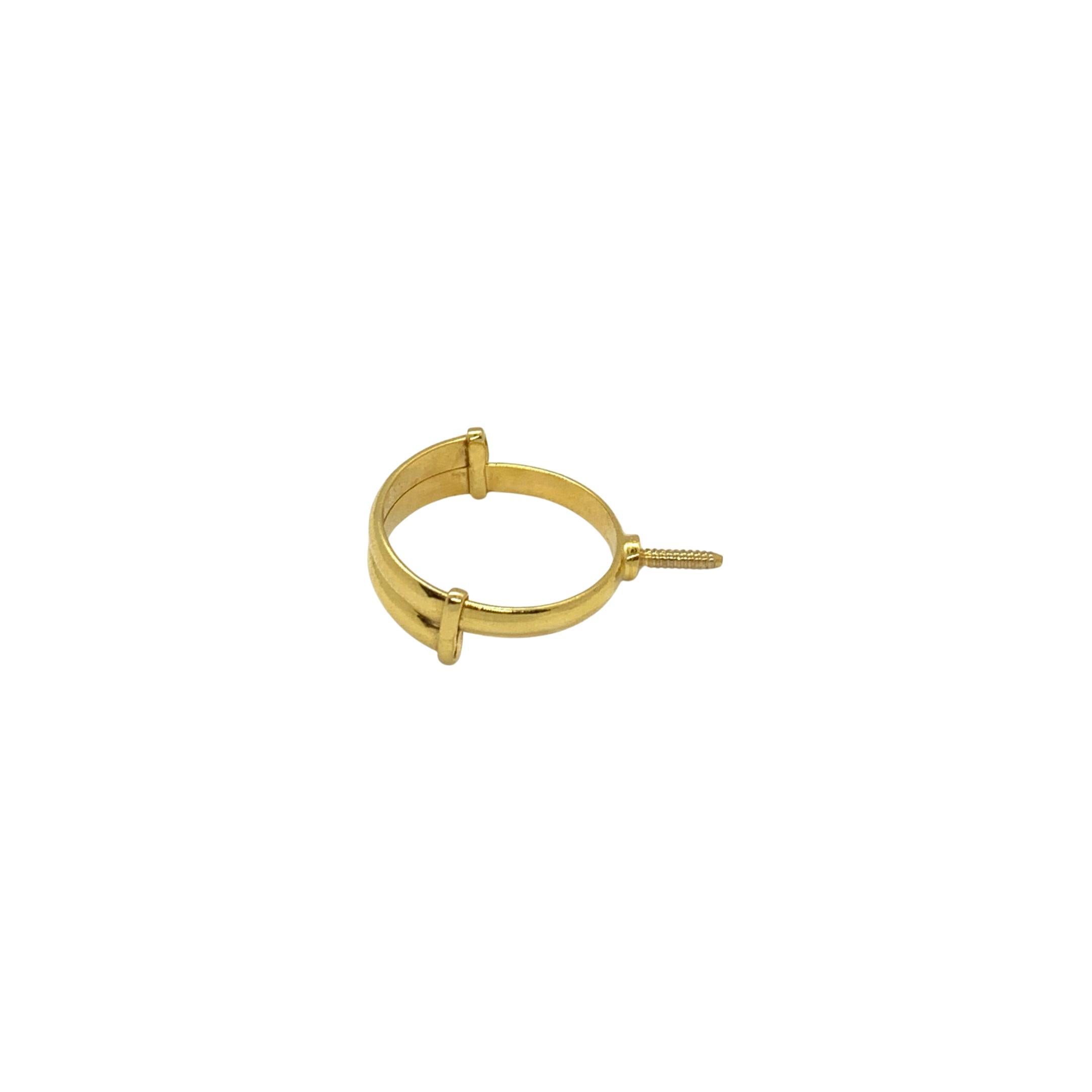 Diamond Statement Ring Cum Pendant Handcrafted in 14k Gold In New Condition In Jaipur, IN