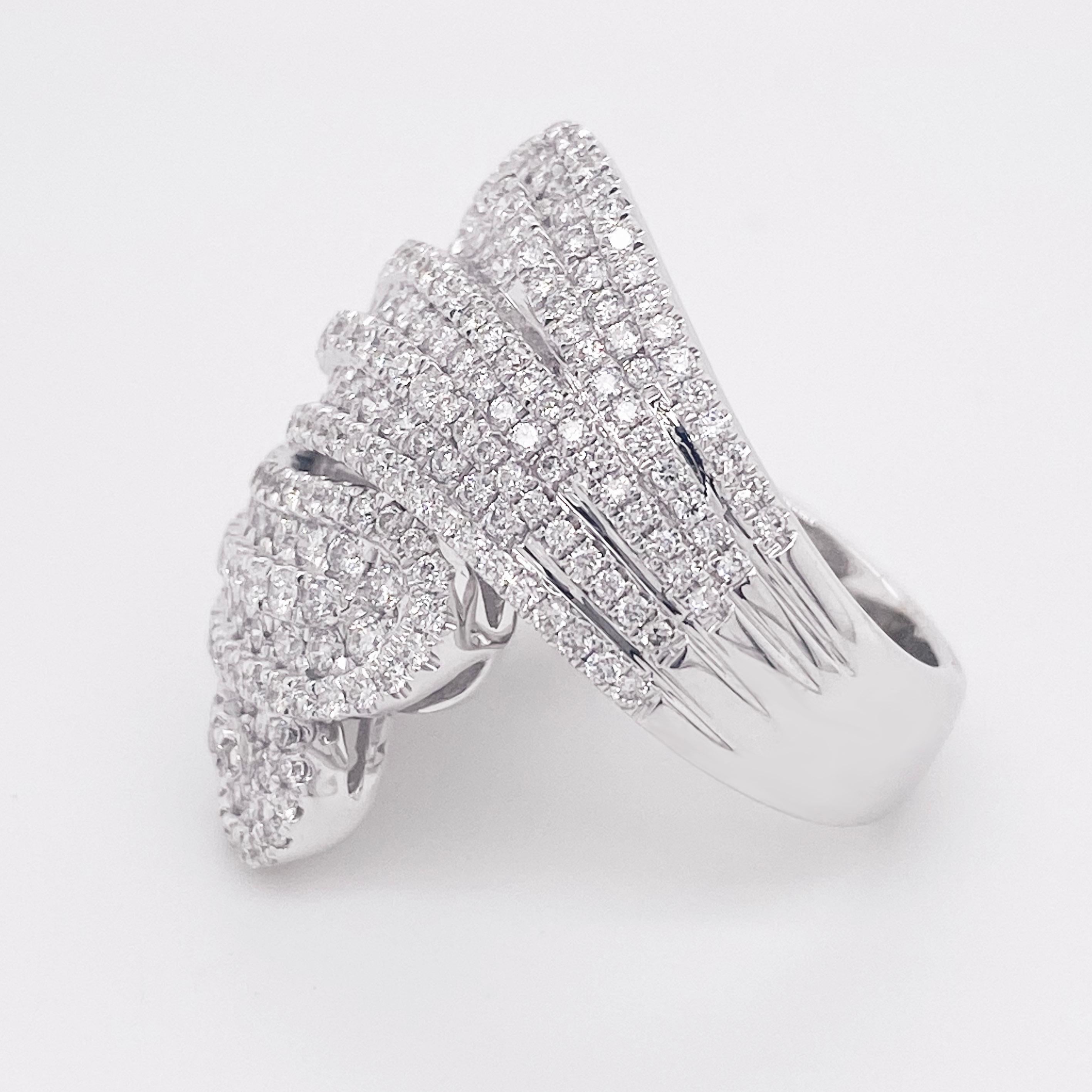 Diamant-Statement-Ring, durchsichtiges 14 Karat Weißgold, Bombe, Mode-Ring, Bypass (Rundschliff) im Angebot