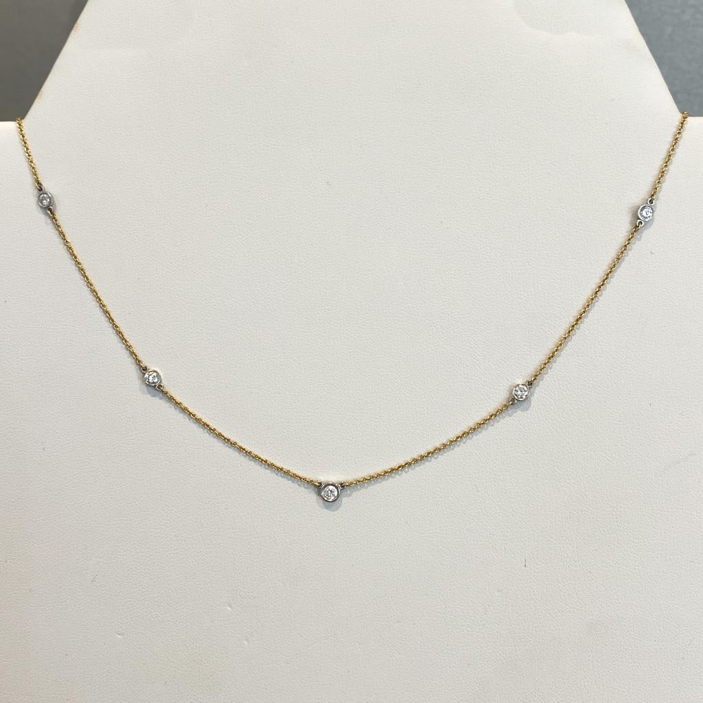 Taglio rotondo Collana con stazione di diamanti 5 diamanti da 0,40 carati in oro 14K bicolore in vendita