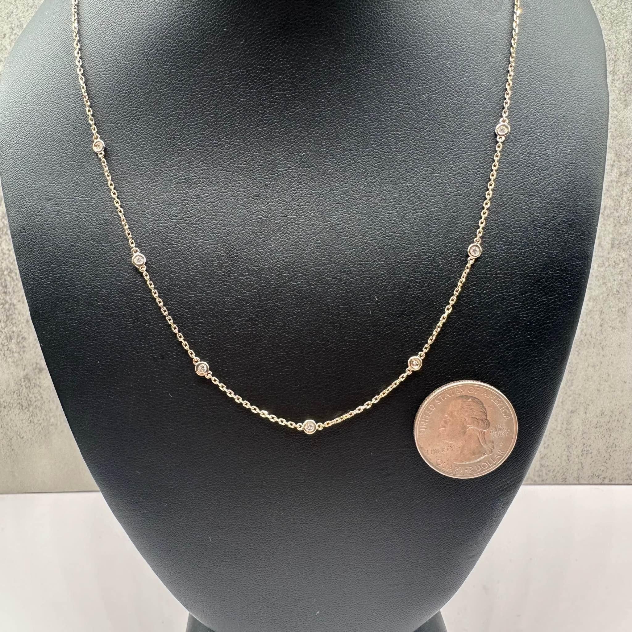 Taille ronde Collier station en or jaune 18 carats avec diamants 0,21 ctw GH SI, réglable de 16 à 18 pouces en vente