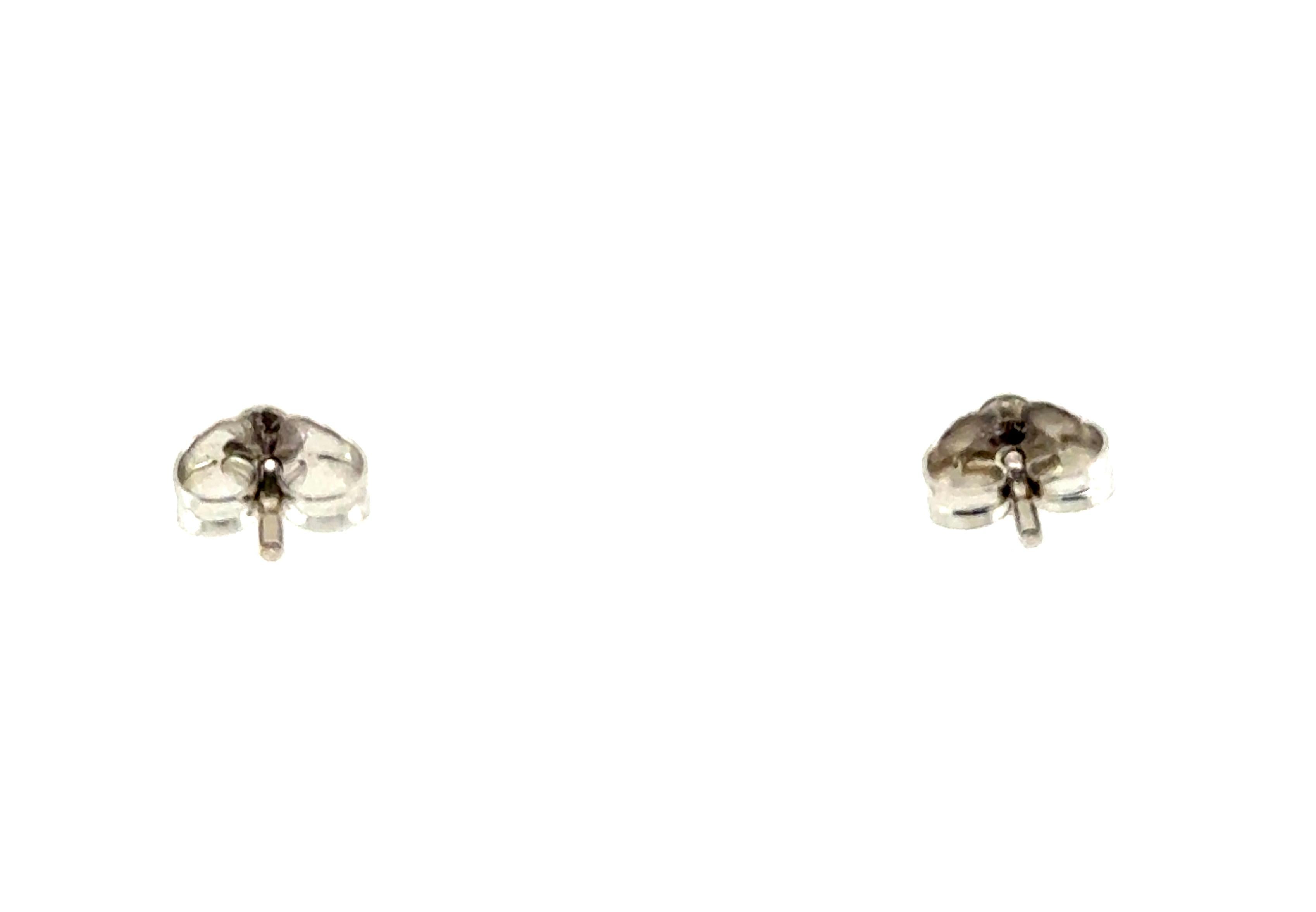 Boucles d'oreilles Diamond Stud 3 Stone Mined .20ct Past Present Future 14K Excellent état - En vente à Dearborn, MI