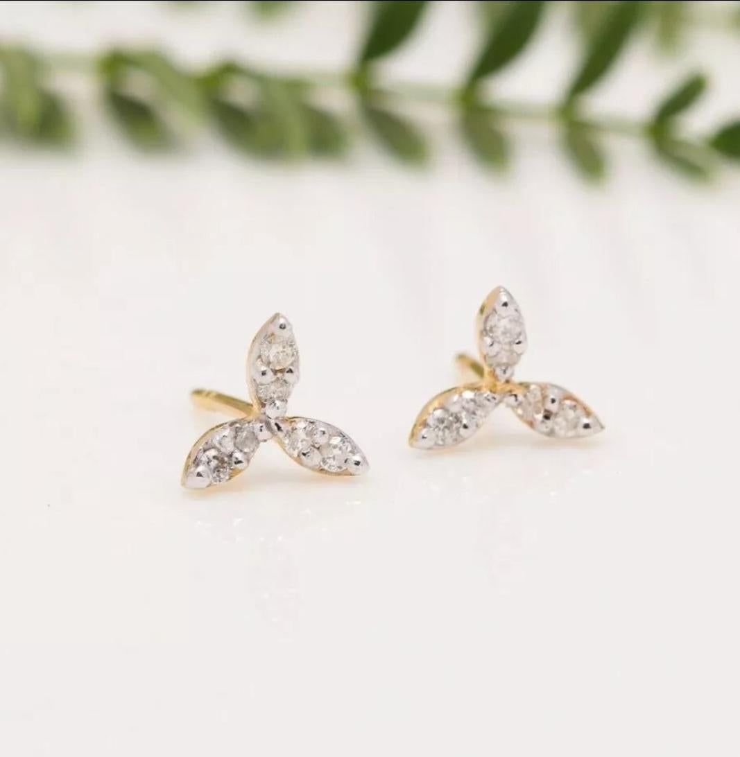 Diamond Stud Earring 14K Solid Gold Floral Ohrstecker für Frauen Weihnachtsgeschenk (Rundschliff) im Angebot