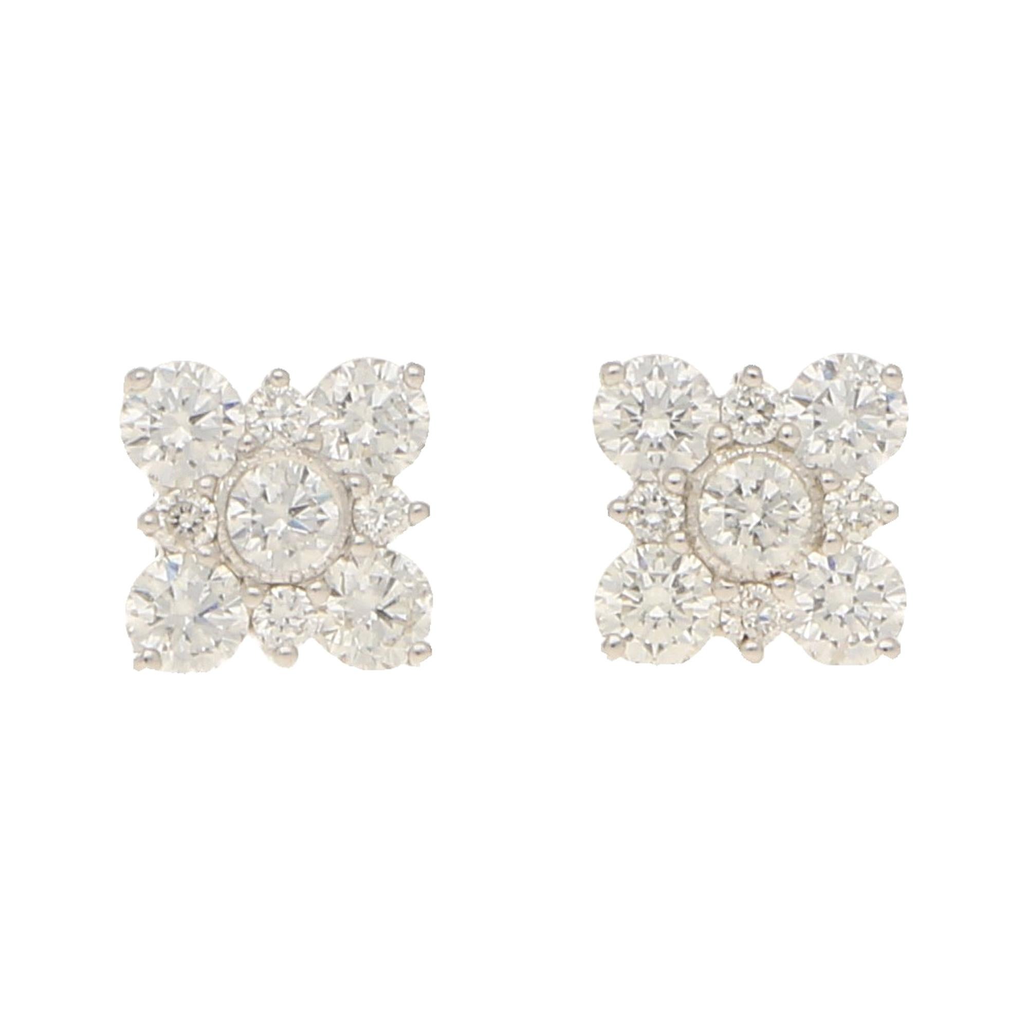 Diamond Stud Earring in 18 Karat White Gold Blossom Shaped