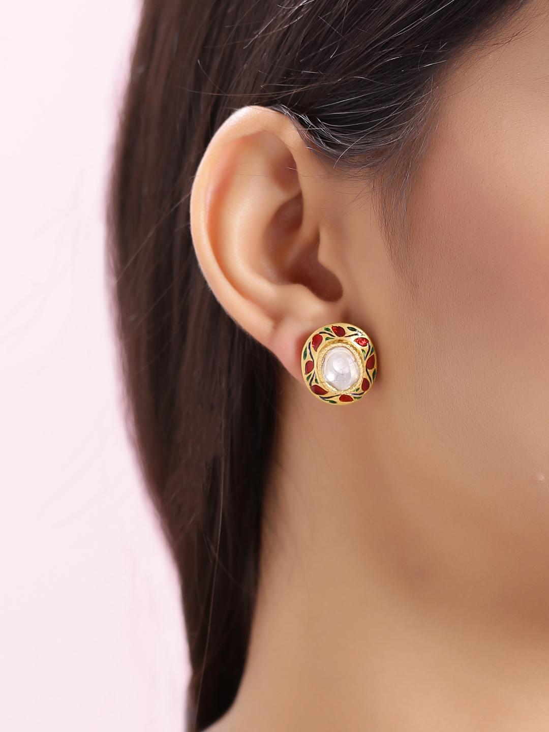 Taglio a rosa Coppia di orecchini con diamante e smalto intricato realizzati a mano in oro 18 carati in vendita