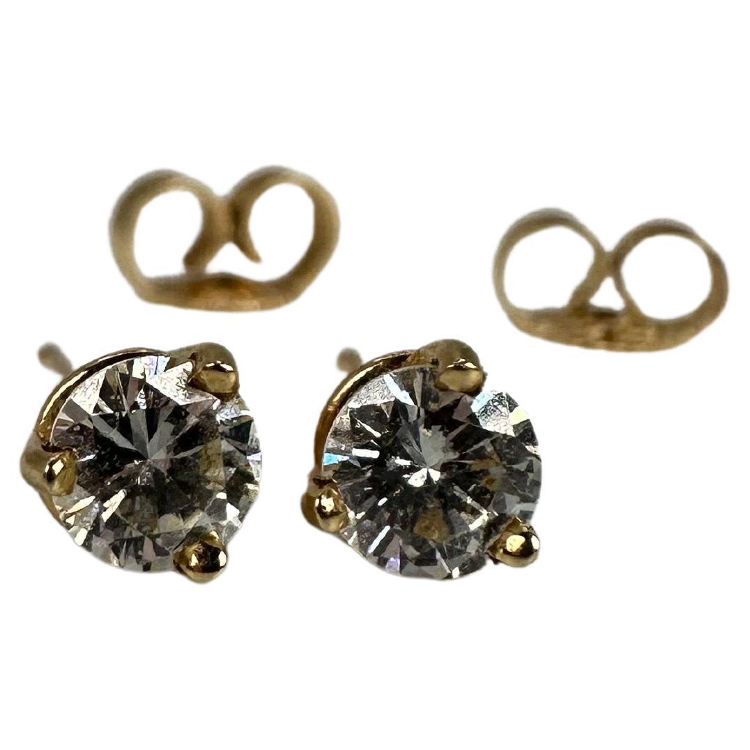 Diamond Stud Earrings 0.46 Carat 14 Karat Yellow Gold Simply Gorgeous! In New Condition For Sale In Jupiter, FL