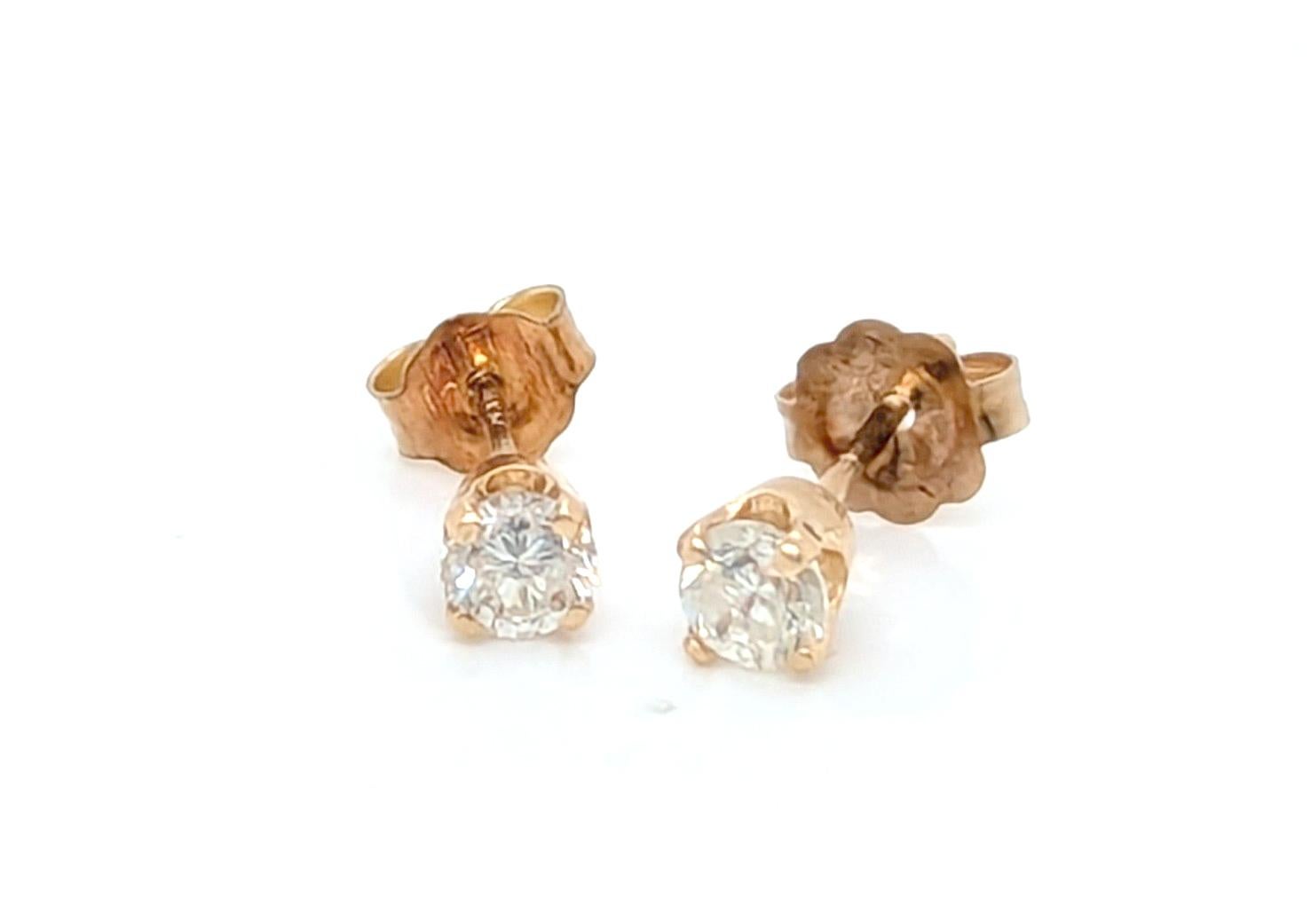 Diamond Stud Earrings 1/3ct Mined RBC 4 Prong 14K Yellow Gold Pushback


100% Natural Diamonds 

.33 Carat  Diamond Weight 

4 Prong Settings

14K Yellow Gold

Great Heirloom 

Excellent Condition

***800***322***8700 Customer Care

Your New