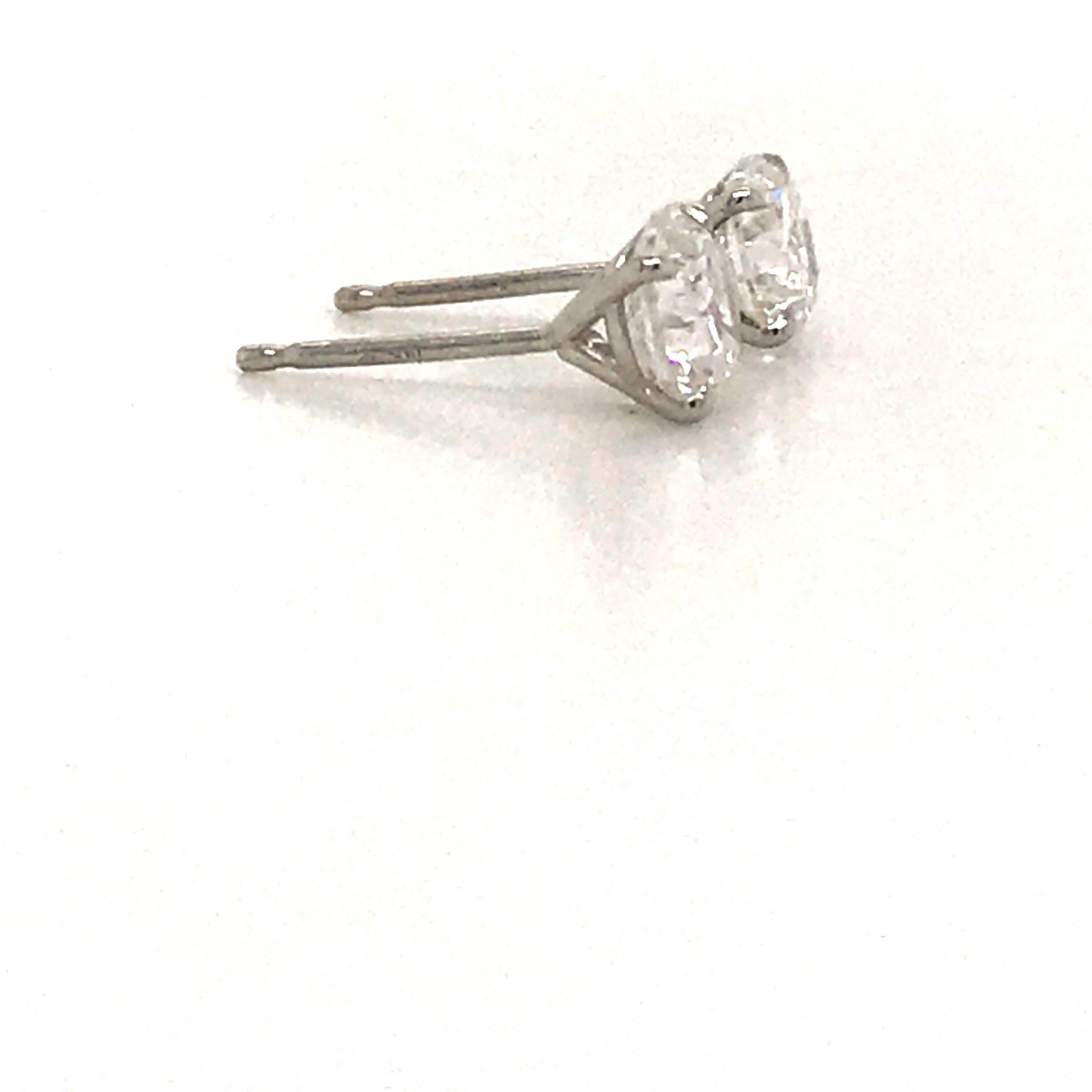 Diamond Stud Earrings 1.40 Carat E-F SI2 14 Karat White Gold In New Condition In New York, NY
