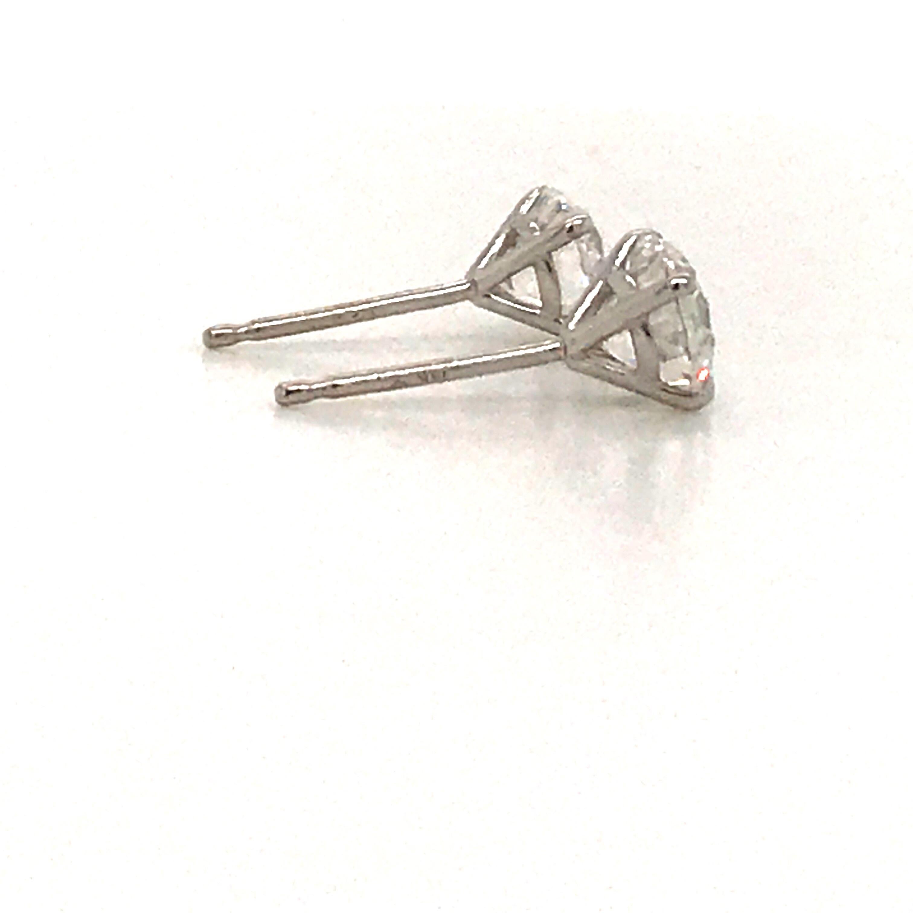 Women's or Men's Diamond Stud Earrings 1.40 Carat E-F SI2 14 Karat White Gold