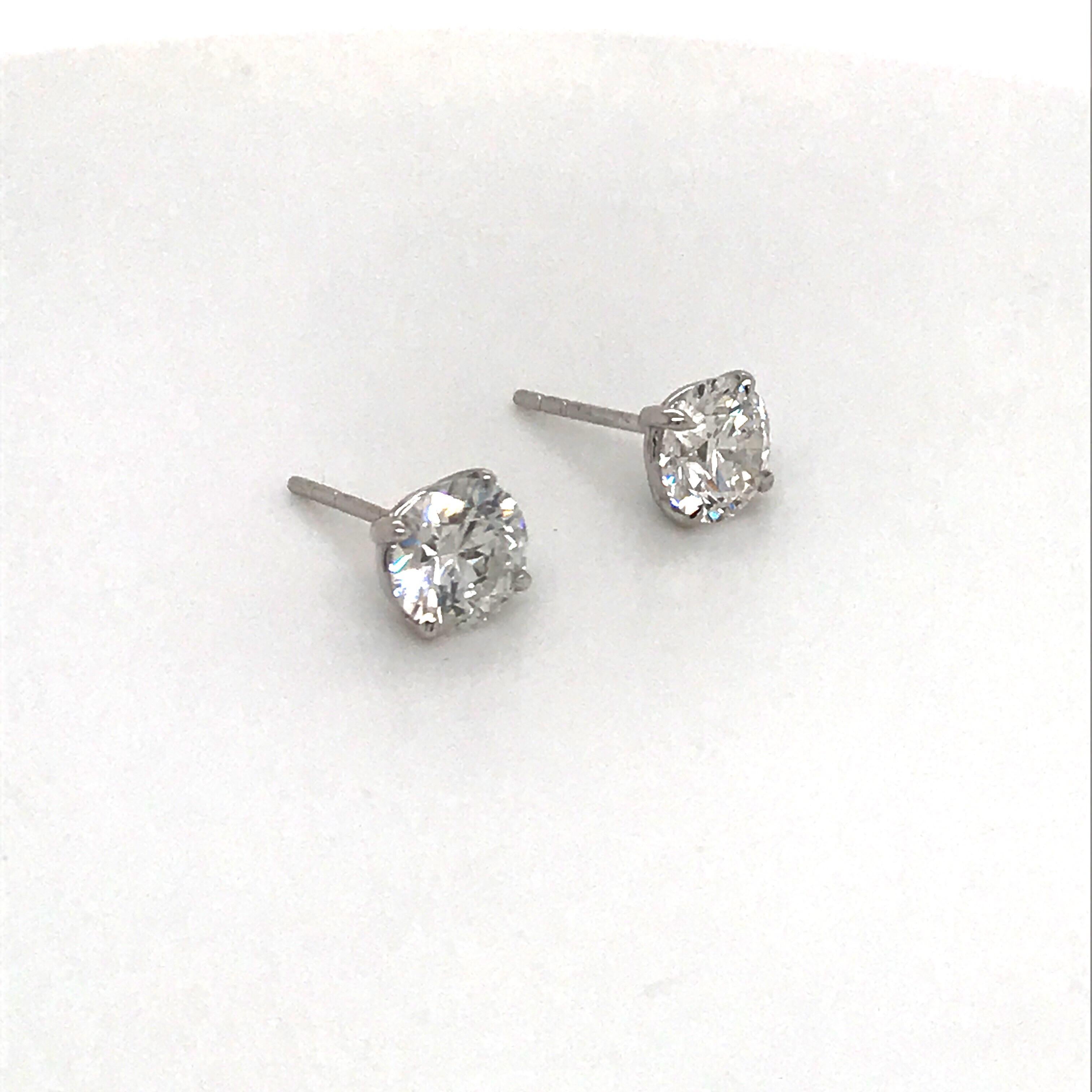 Round Cut Diamond Stud Earrings 1.40 G-H SI1 14 Karat White Gold