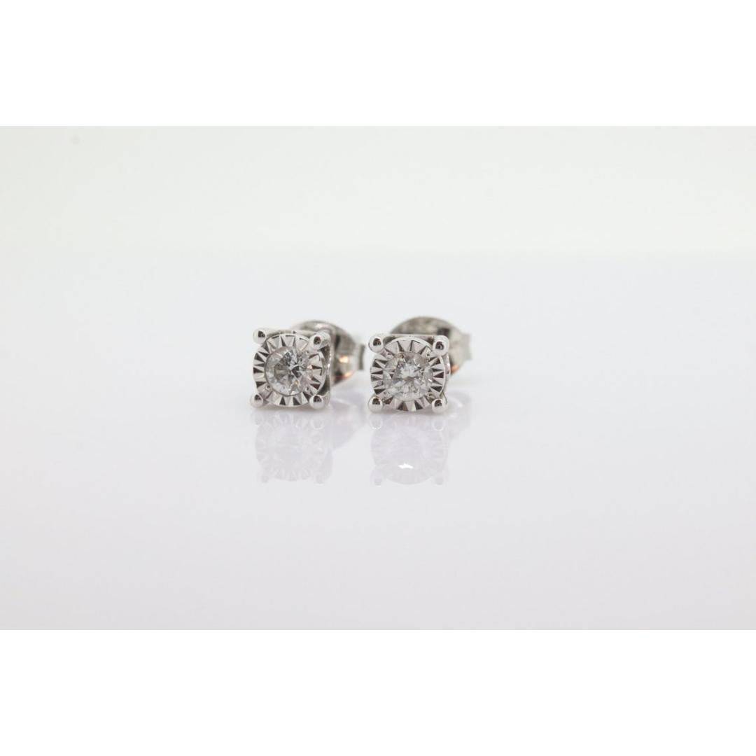 Diamond stud earrings. 14k Diamond Solitaire earrings. Diamond encrusted earring In Good Condition For Sale In Port Charlotte, FL