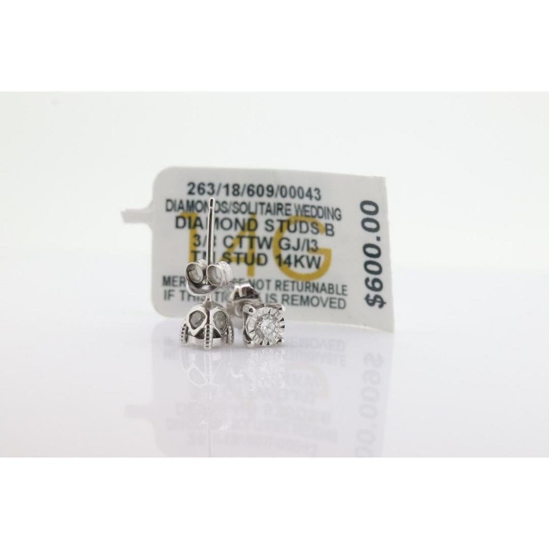 Diamond stud earrings. 14k Diamond Solitaire earrings. Diamond encrusted earring For Sale 1