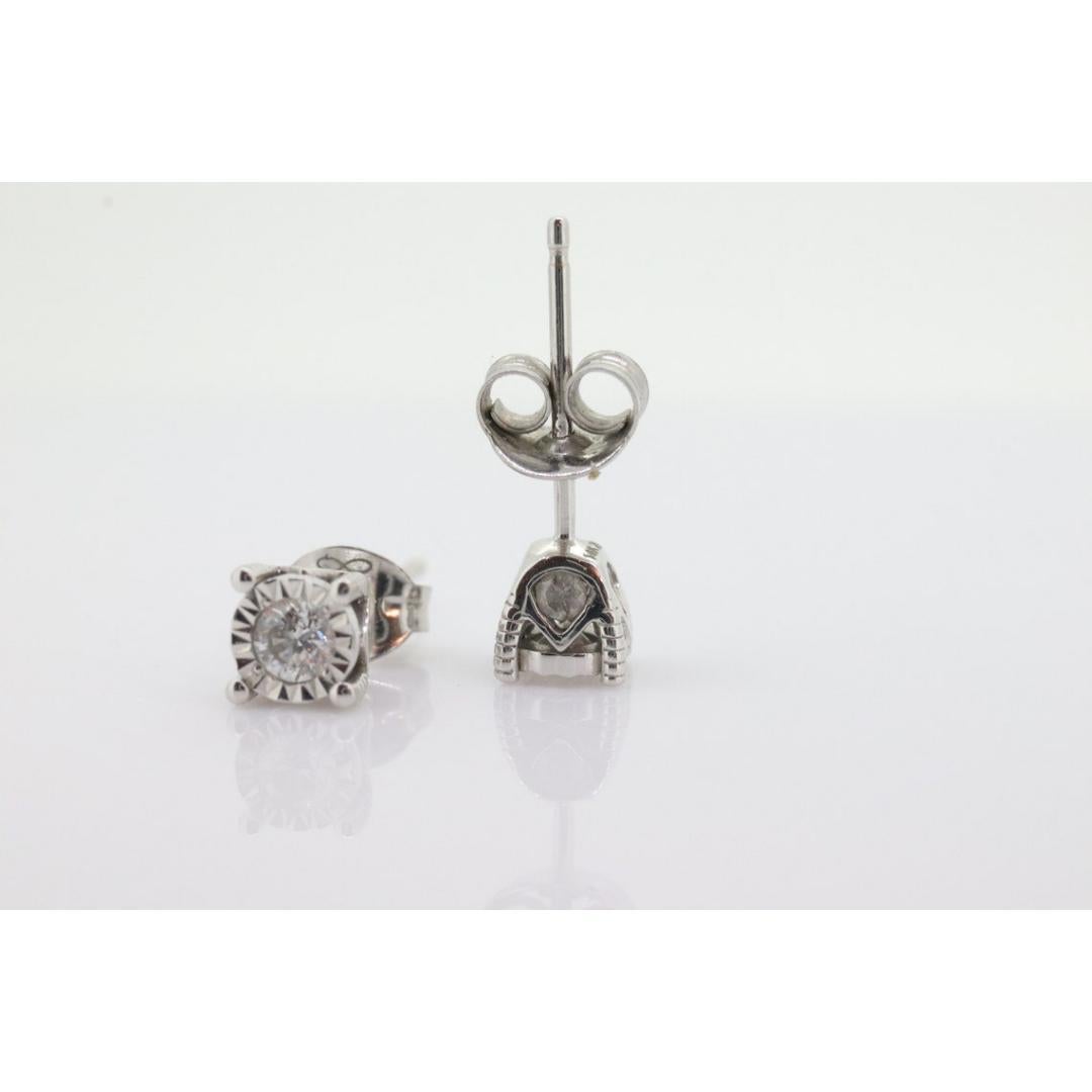 Diamond stud earrings. 14k Diamond Solitaire earrings. Diamond encrusted earring For Sale 2