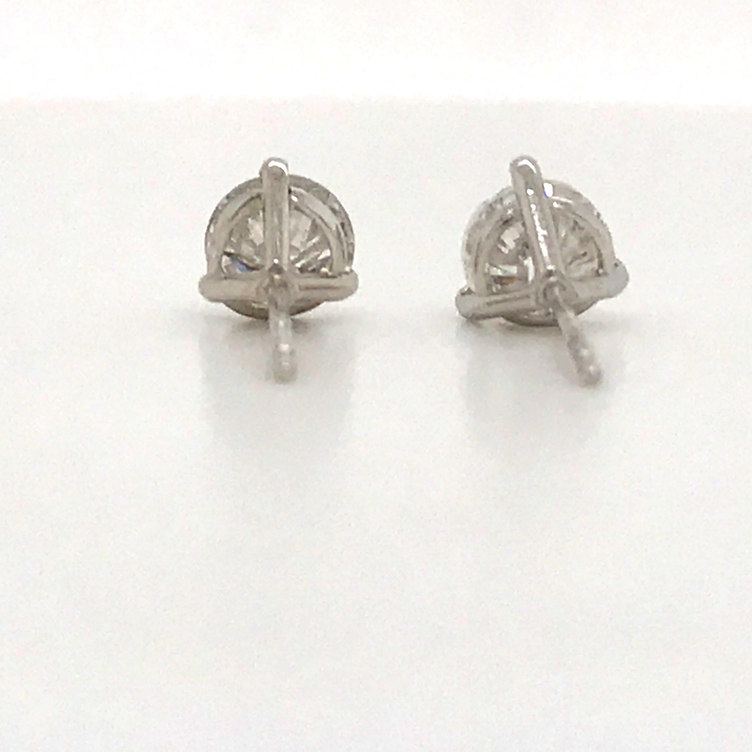 Diamond Stud Earrings 1.60 Carat E-F SI2-SI3 14 Karat White Gold 1