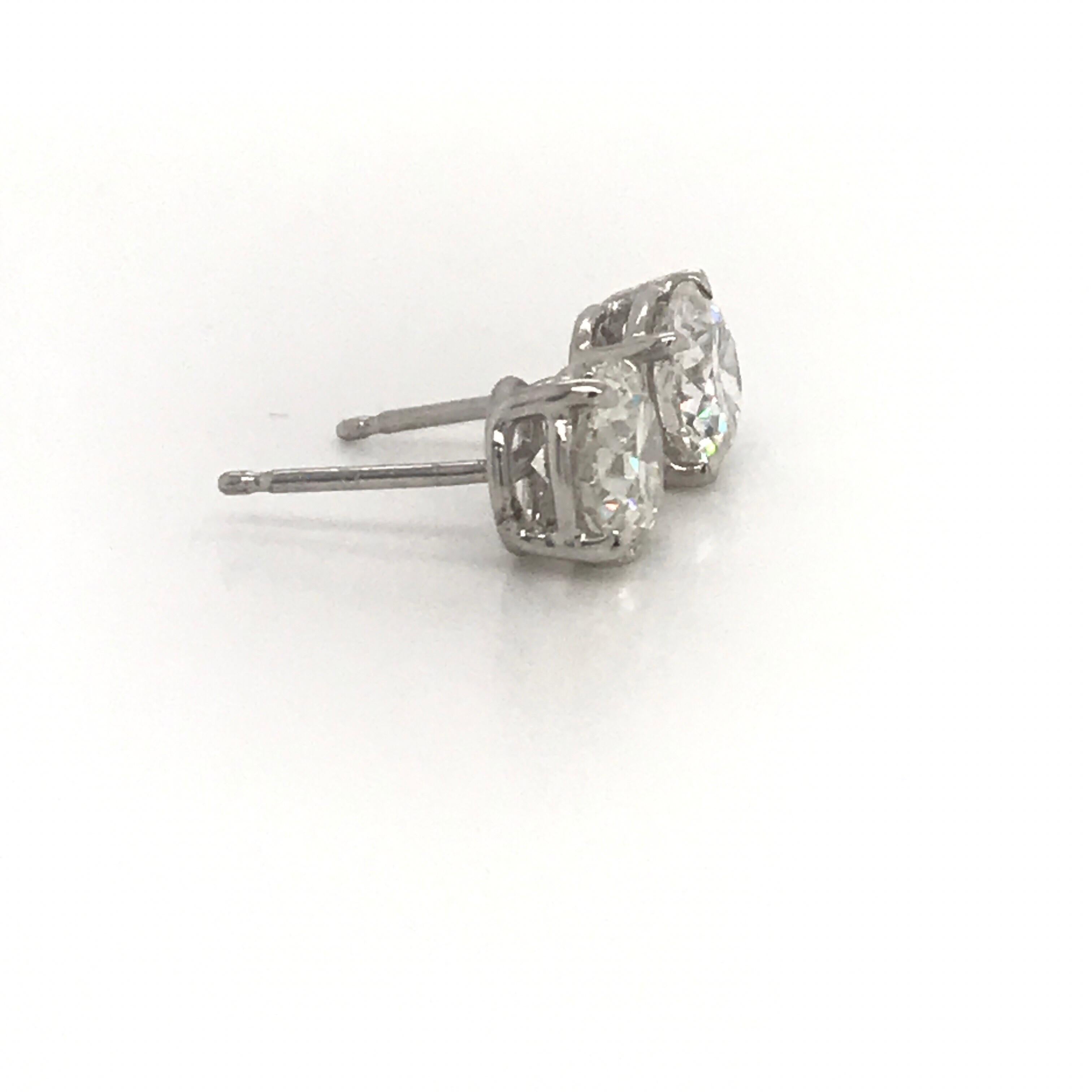 Contemporary Diamond Stud Earrings 1.81 Carat G-H SI2-I1 14 Karat White Gold