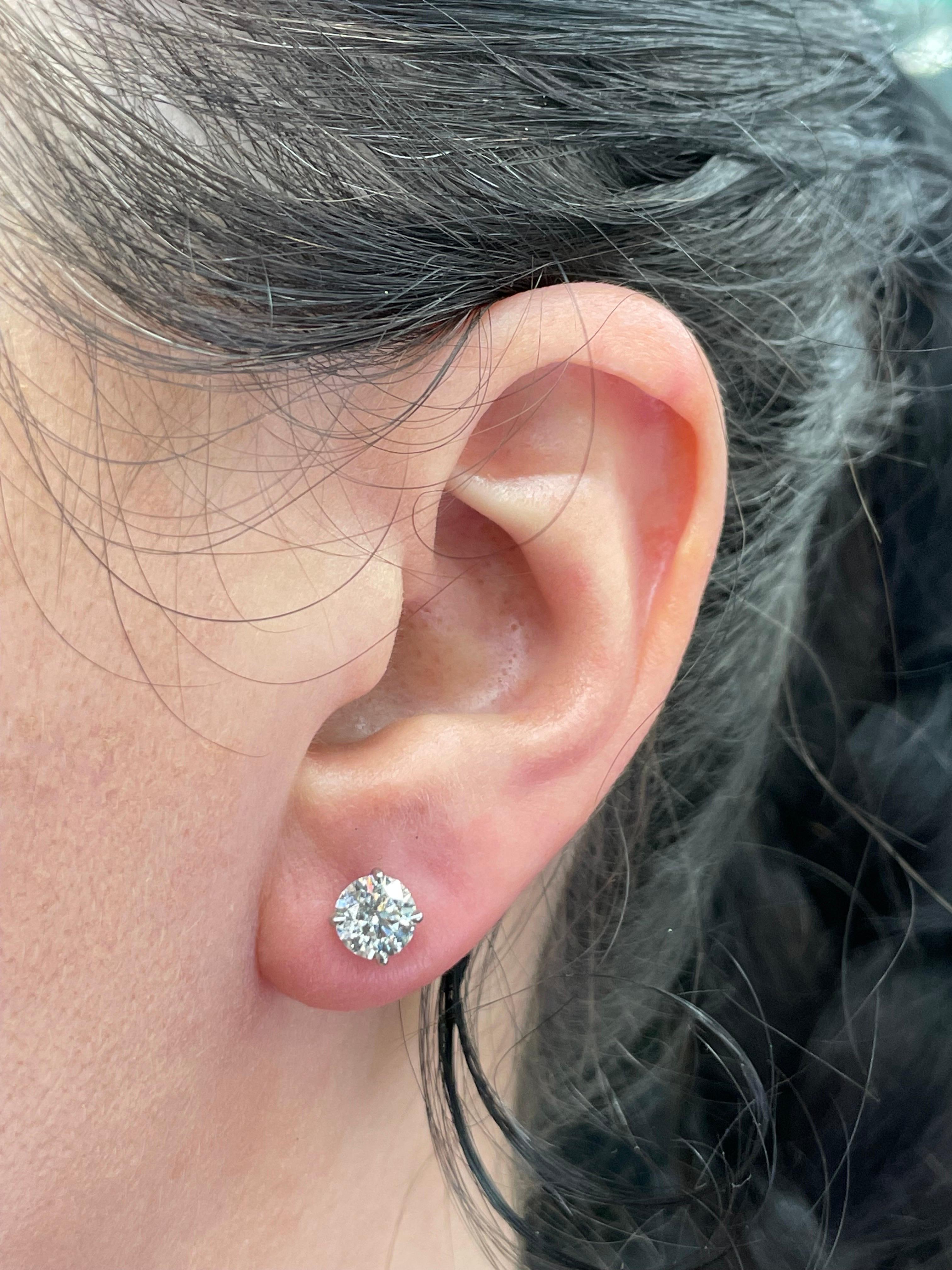 Diamond stud earrings weighing 2.01 Carats, in 18 Karat White Gold 4 Prong Champagne Setting.
Color F
Clarity SI2
Diamond Grade by our in house Gemologist
 
Setting can be changed to a Basket, Martini or Champagne/ 3 or 4 Prong/ 14 or 18 Karat.
DM