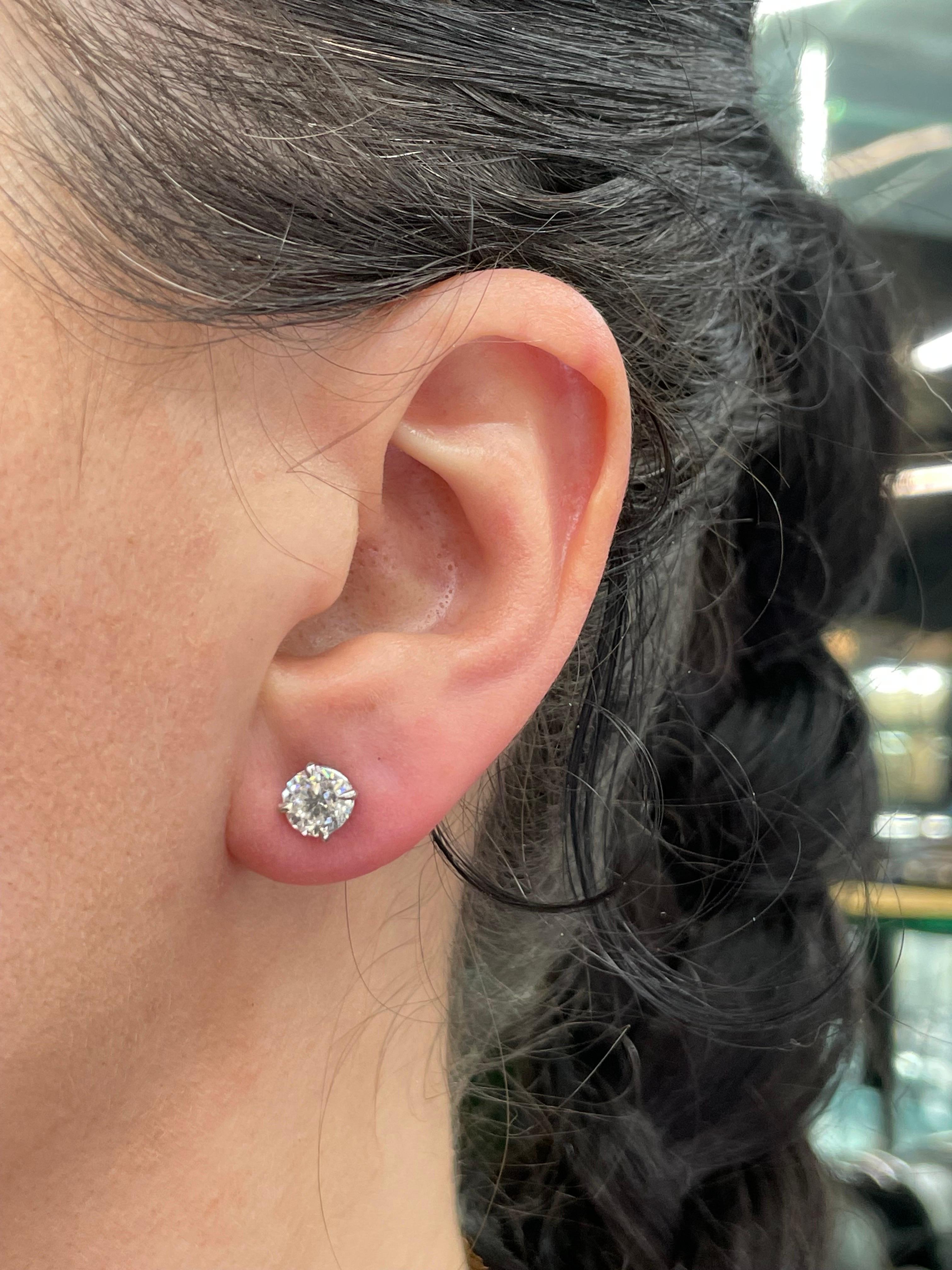 Diamond stud earrings weighing 2.02 Carats, in 14 Karat White Gold 3 Prong Basket Setting.
Color H
Clarity I1

Setting can be changed to a Basket, Martini or Champagne/ 3 or 4 Prong/ 14 or 18 Karat.

DM for more Info & Videos
More Diamond Studs