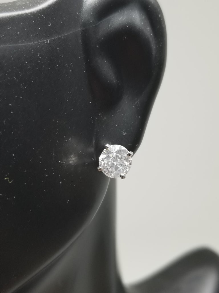 Diamond Stud Earrings 2.00 Carat, Color "F", Clarity SI23 For Sale at 1stDibs stud earrings