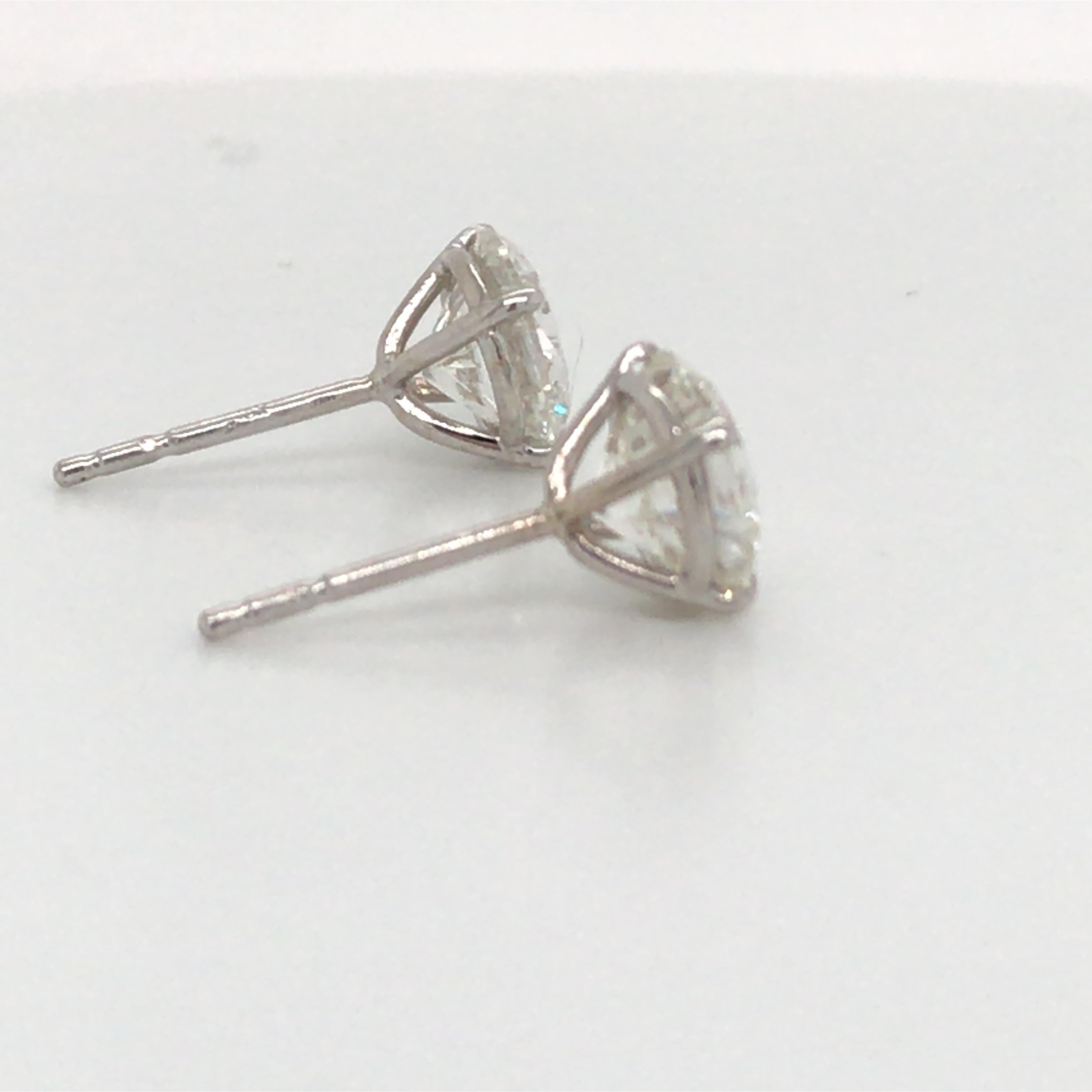 Round Cut Diamond Stud Earrings 3.41 Carat H-I SI2-I1 18 Karat White Gold