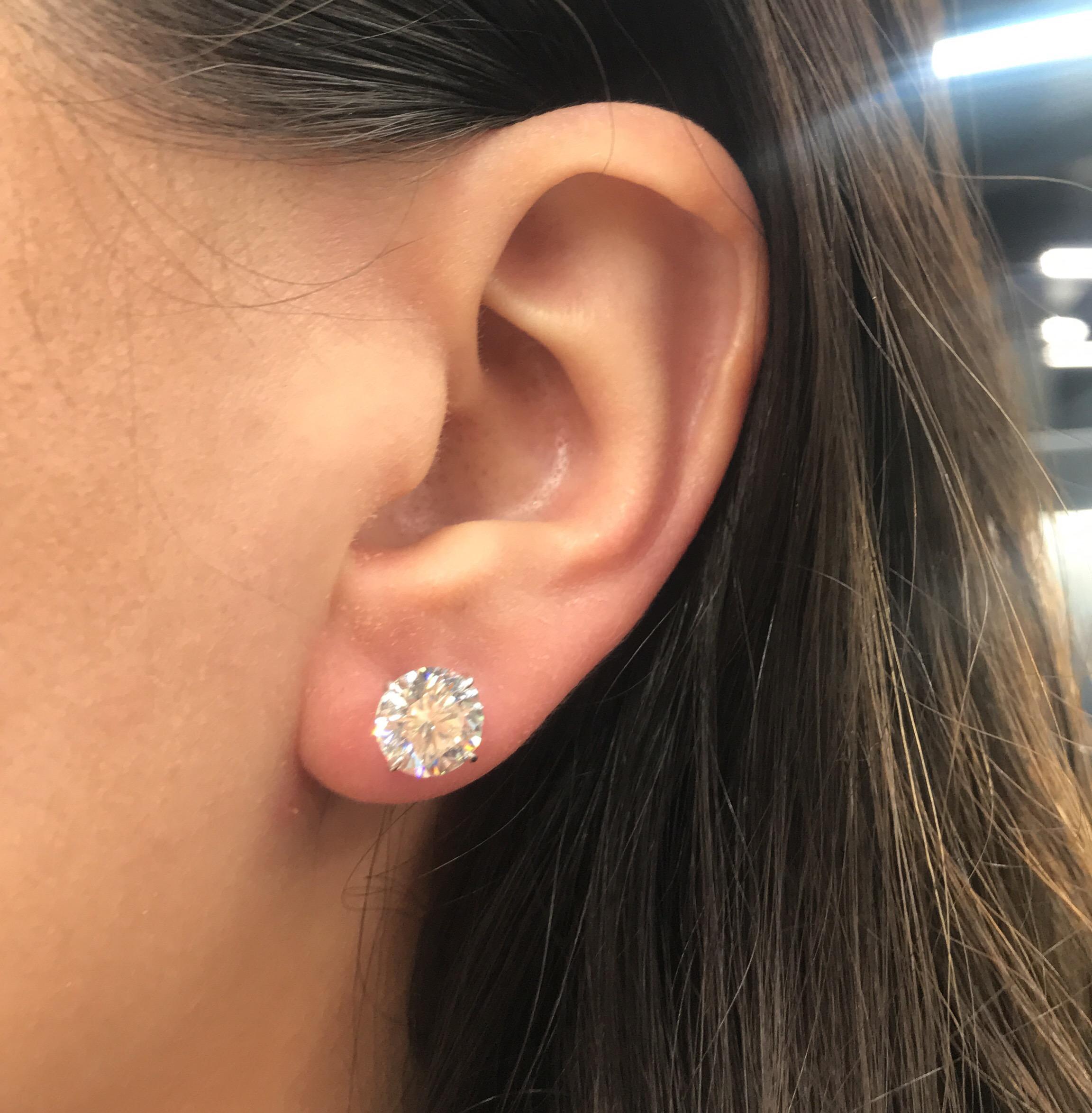 Round Cut Diamond Stud Earrings 4.79 Carats I I1 18 Karat White Gold