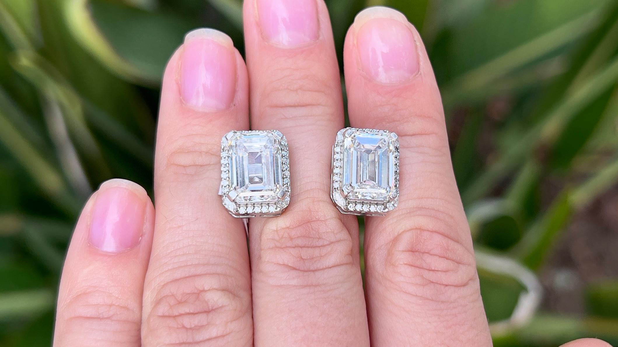 Diamond Stud Earrings 5 Carat Each 18K Gold For Sale at 1stDibs