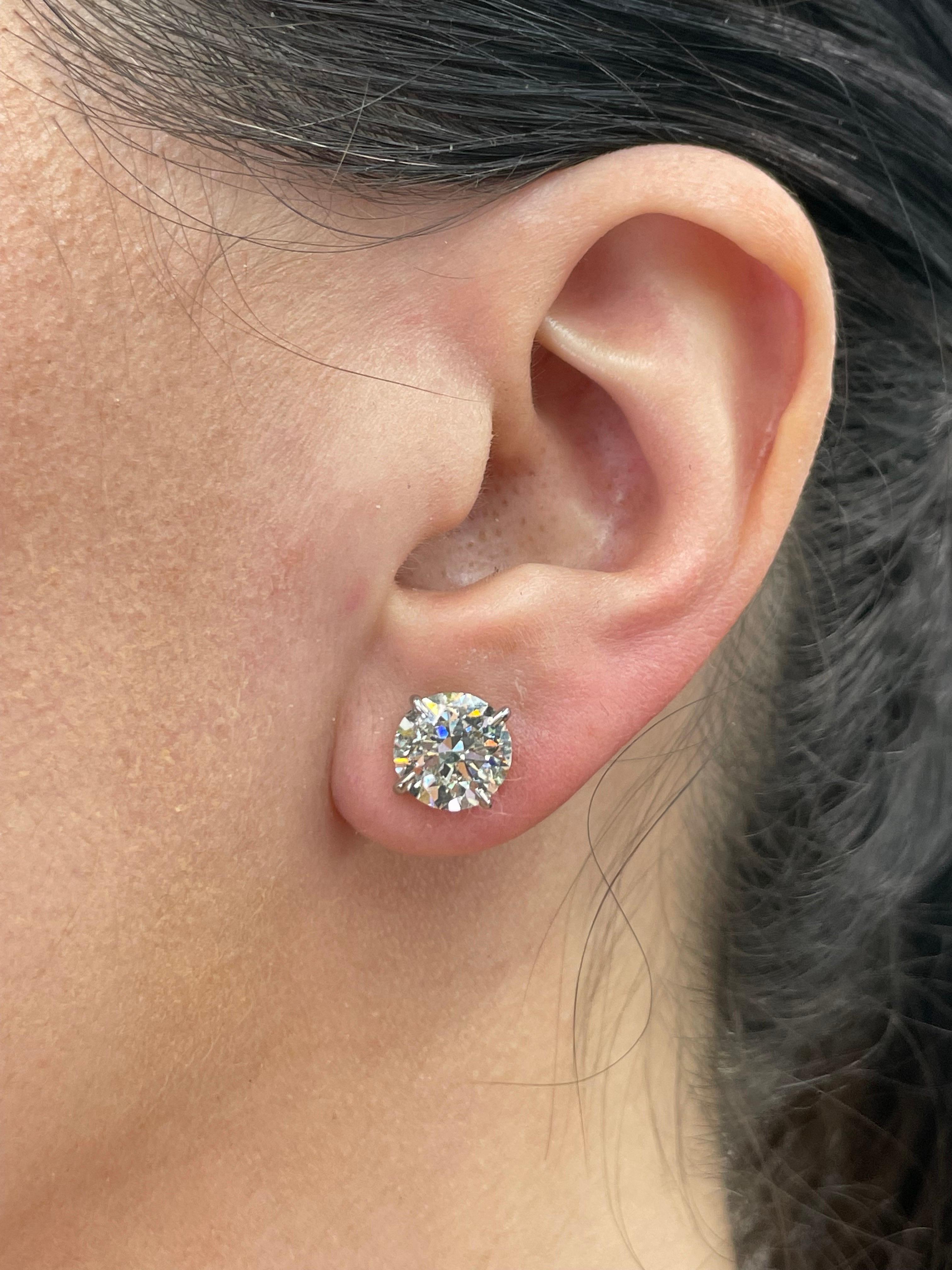 Contemporary Diamond Stud Earrings 6.12 Carats L I1 Champagne Setting Palladium