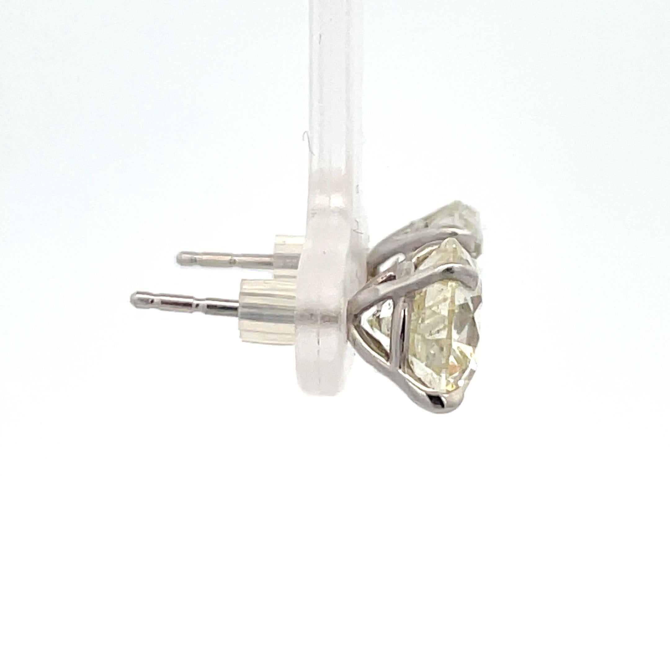 Women's or Men's Diamond Stud Earrings 6.12 Carats L I1 Champagne Setting Palladium