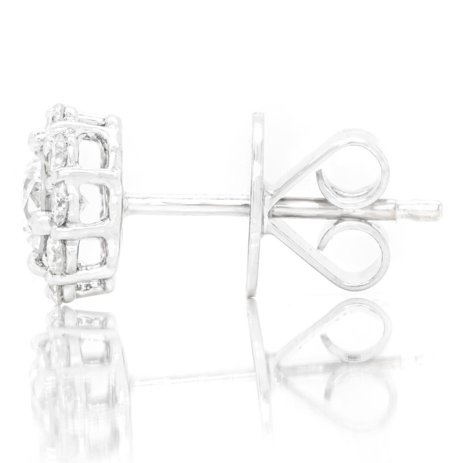 Diamond Stud Earrings by Memoire 1