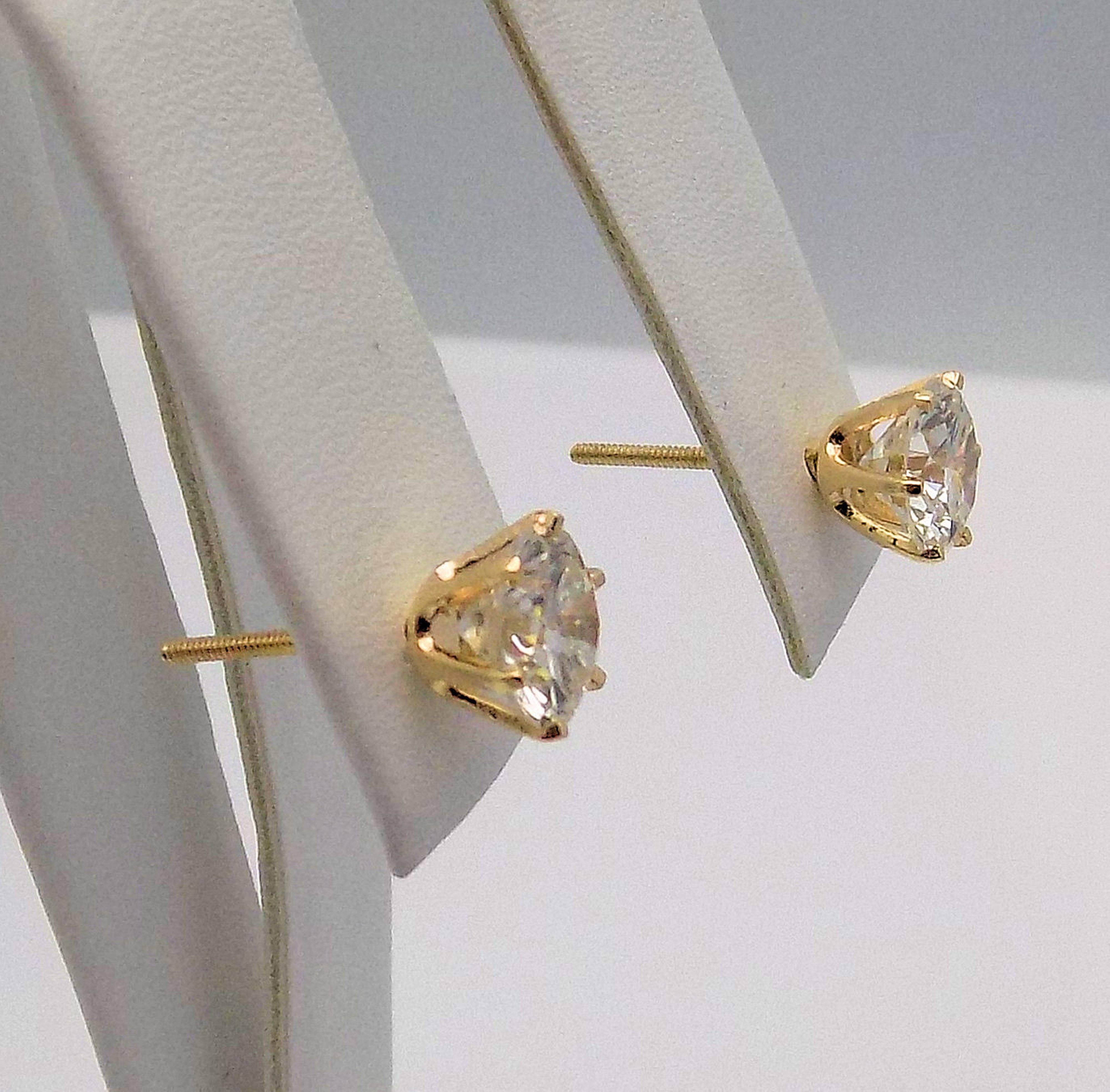 Diamond Stud Earrings in 14 Karat Yellow Gold For Sale 2