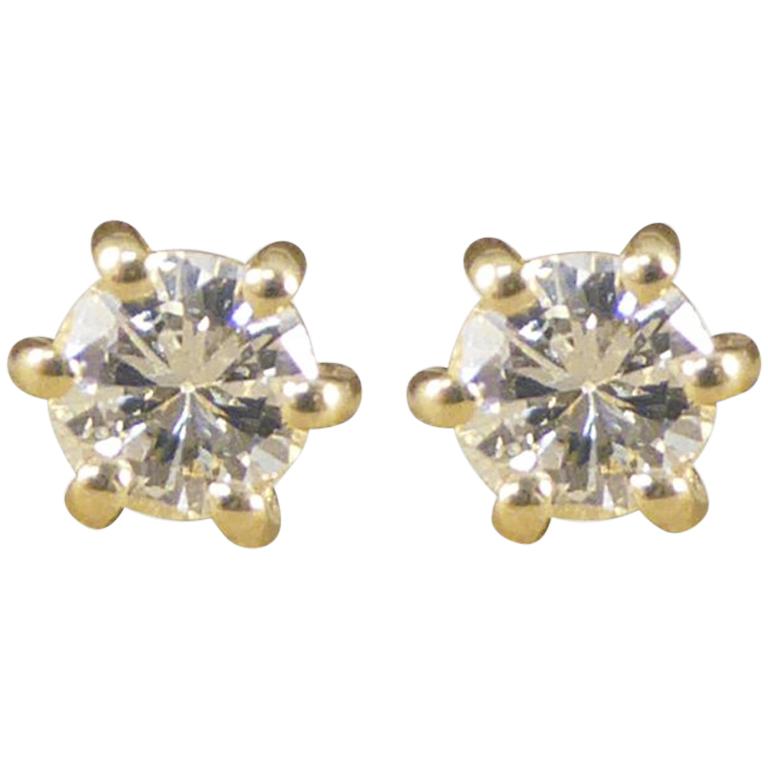 Diamond Stud Earrings in 18 Carat Yellow Gold 0.15 Carat