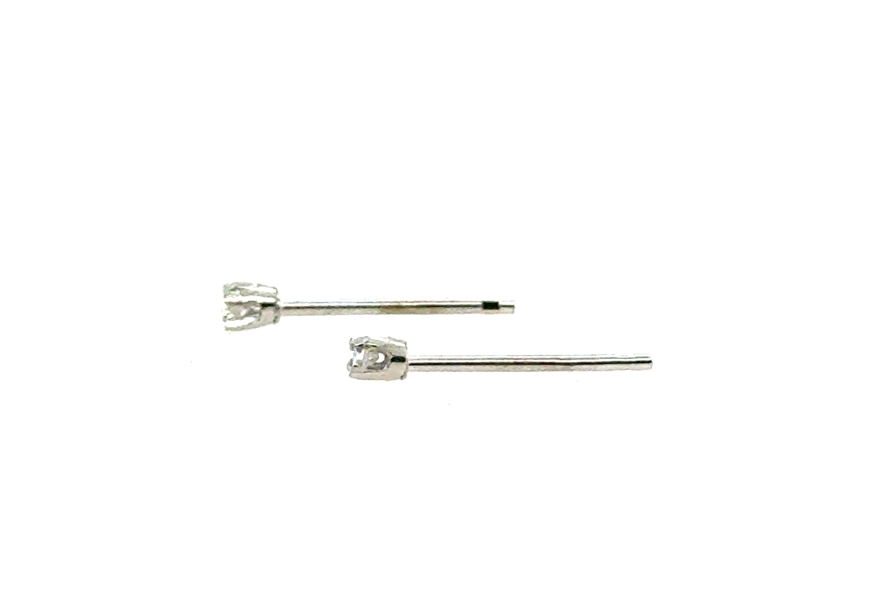 Diamant-Ohrstecker Mined Round 14K Weißgold Pushback im Zustand „Hervorragend“ im Angebot in Dearborn, MI