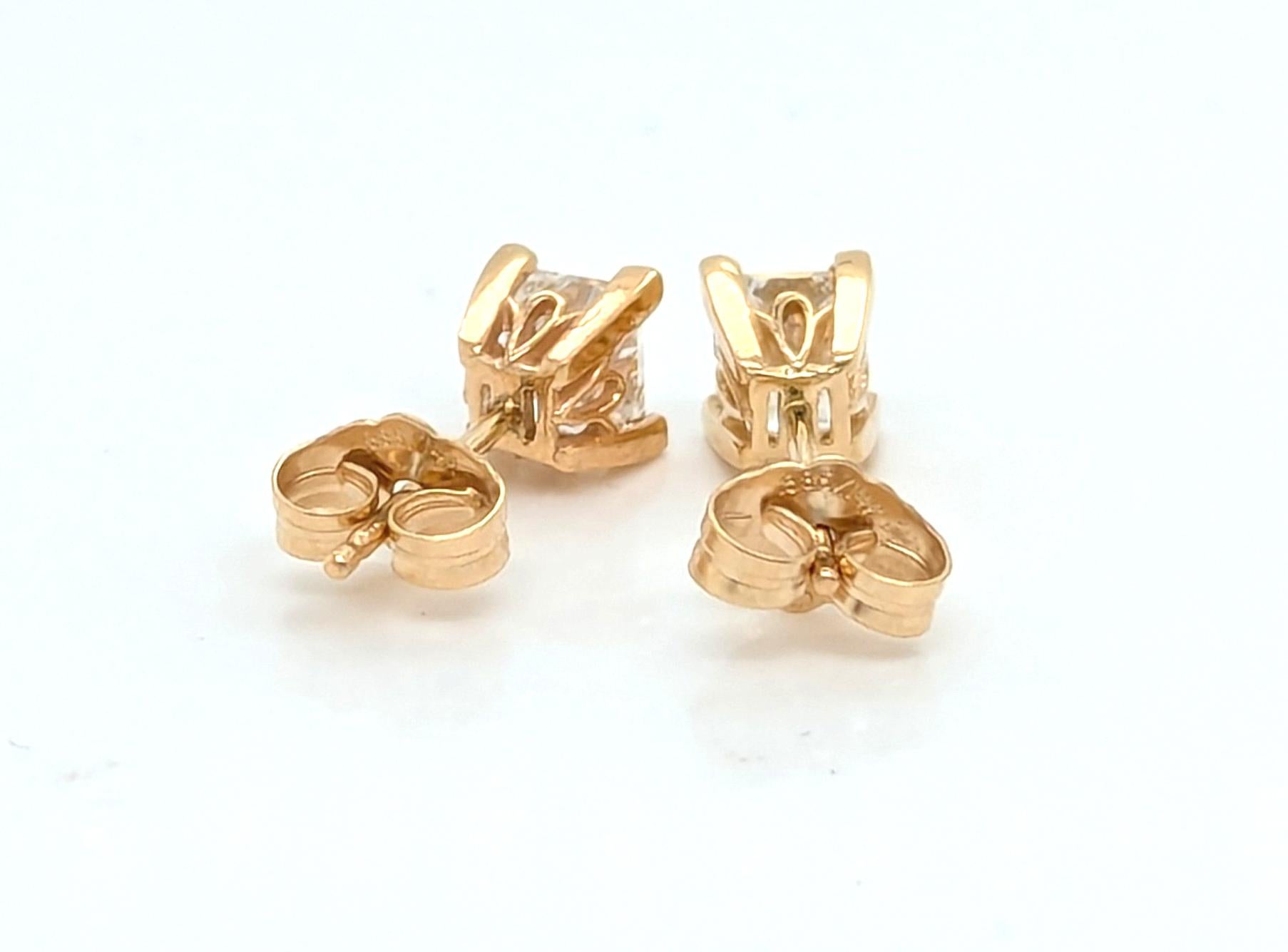 Orecchini con diamanti Nature Mined 1ct Princess Cut Oro giallo 14K Pushback BR In condizioni Nuovo in vendita a Dearborn, MI