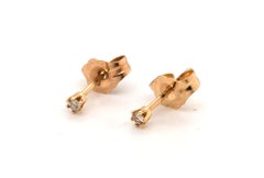 Boucles d'oreilles à clous en diamant, à fermeture à pression, extraits de la mine, 0,06 ct, RBC, or jaune 14 carats, à fermeture à pression