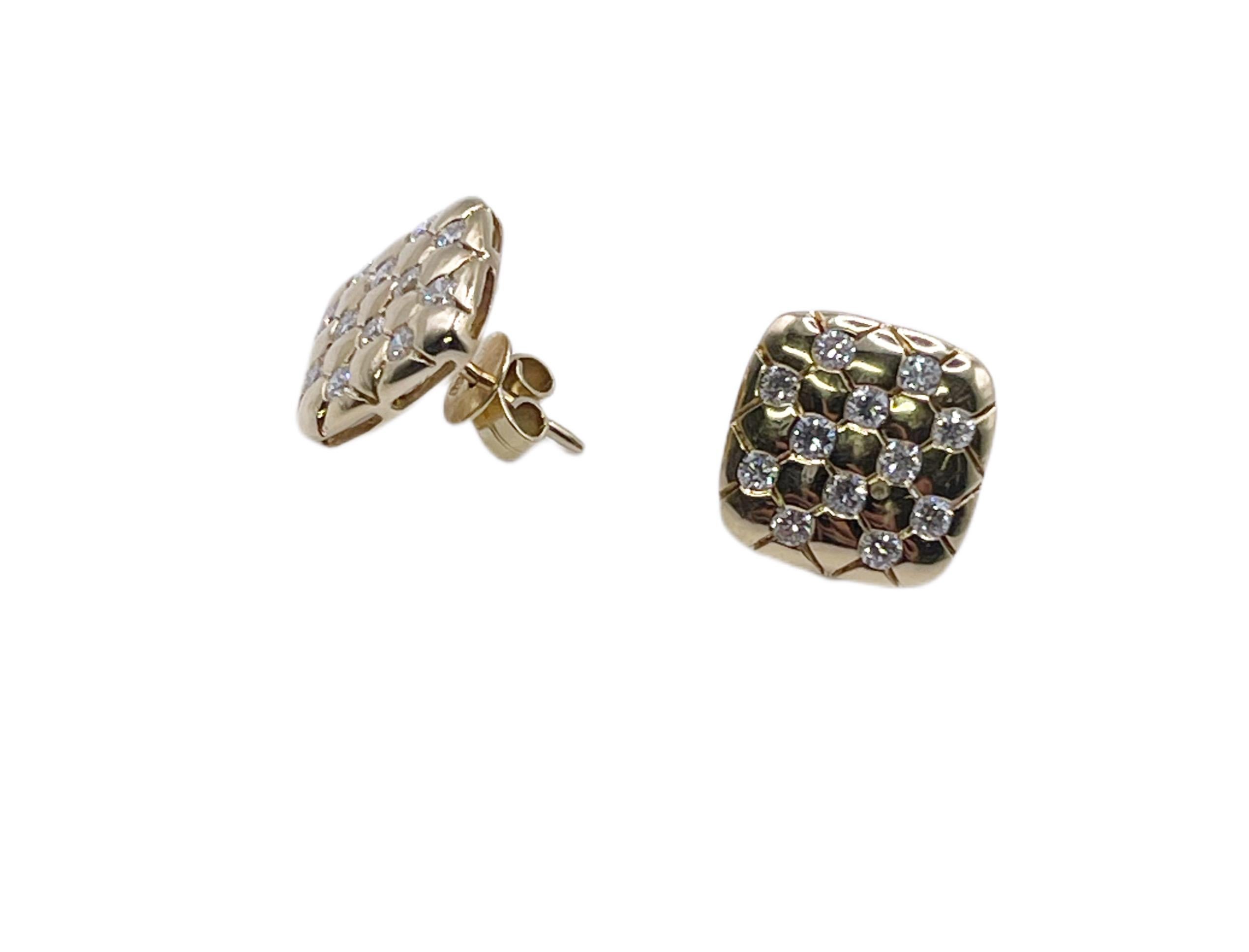 Classical Roman Diamond Stud Errings Checkered Board Design 18kt Yellow Gold For Sale